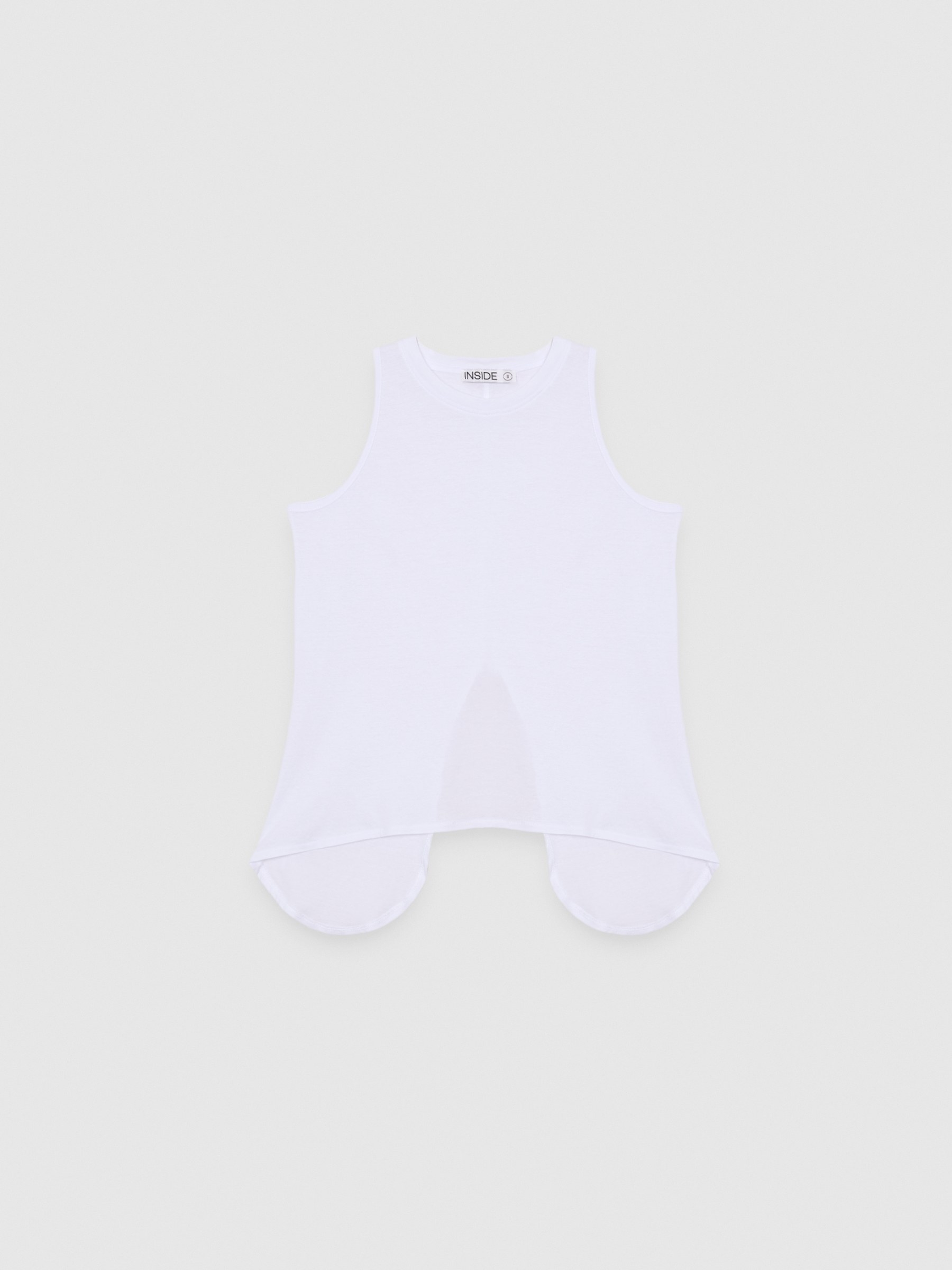 Camiseta abertura nas costas