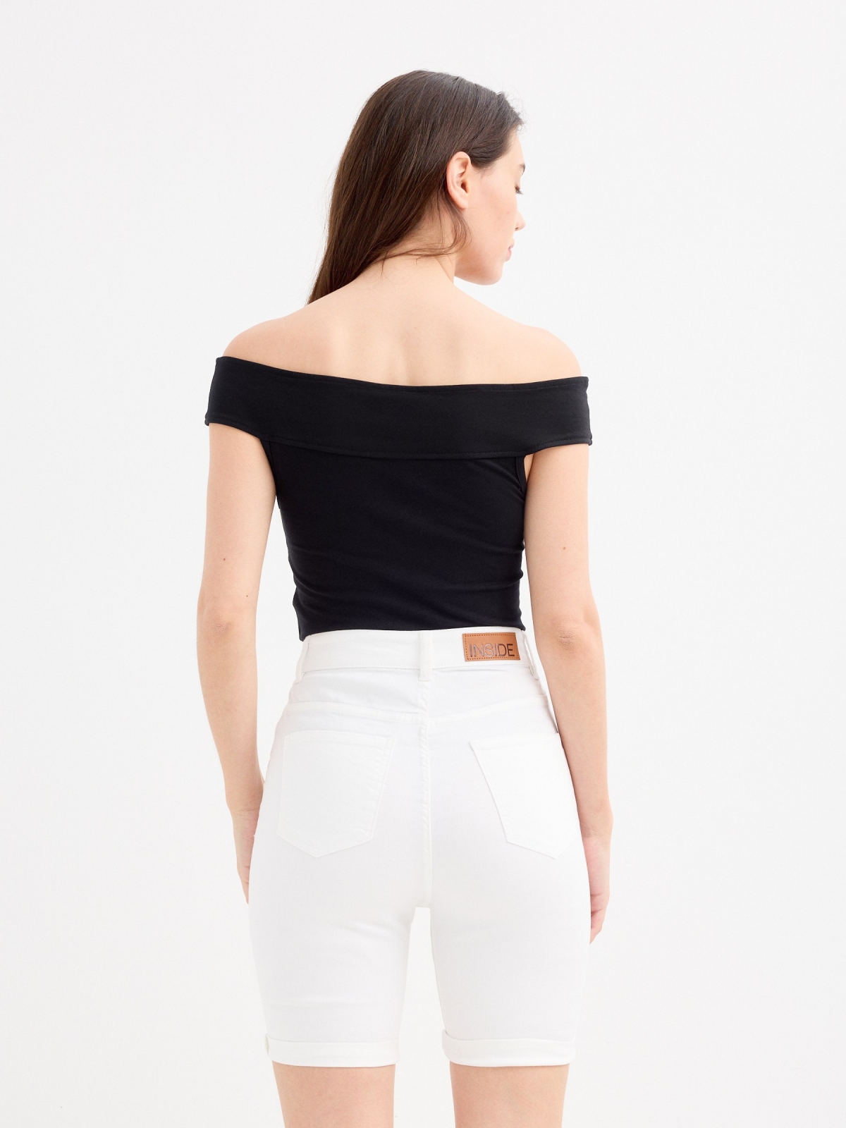 White high-waisted slim Bermuda white middle back view