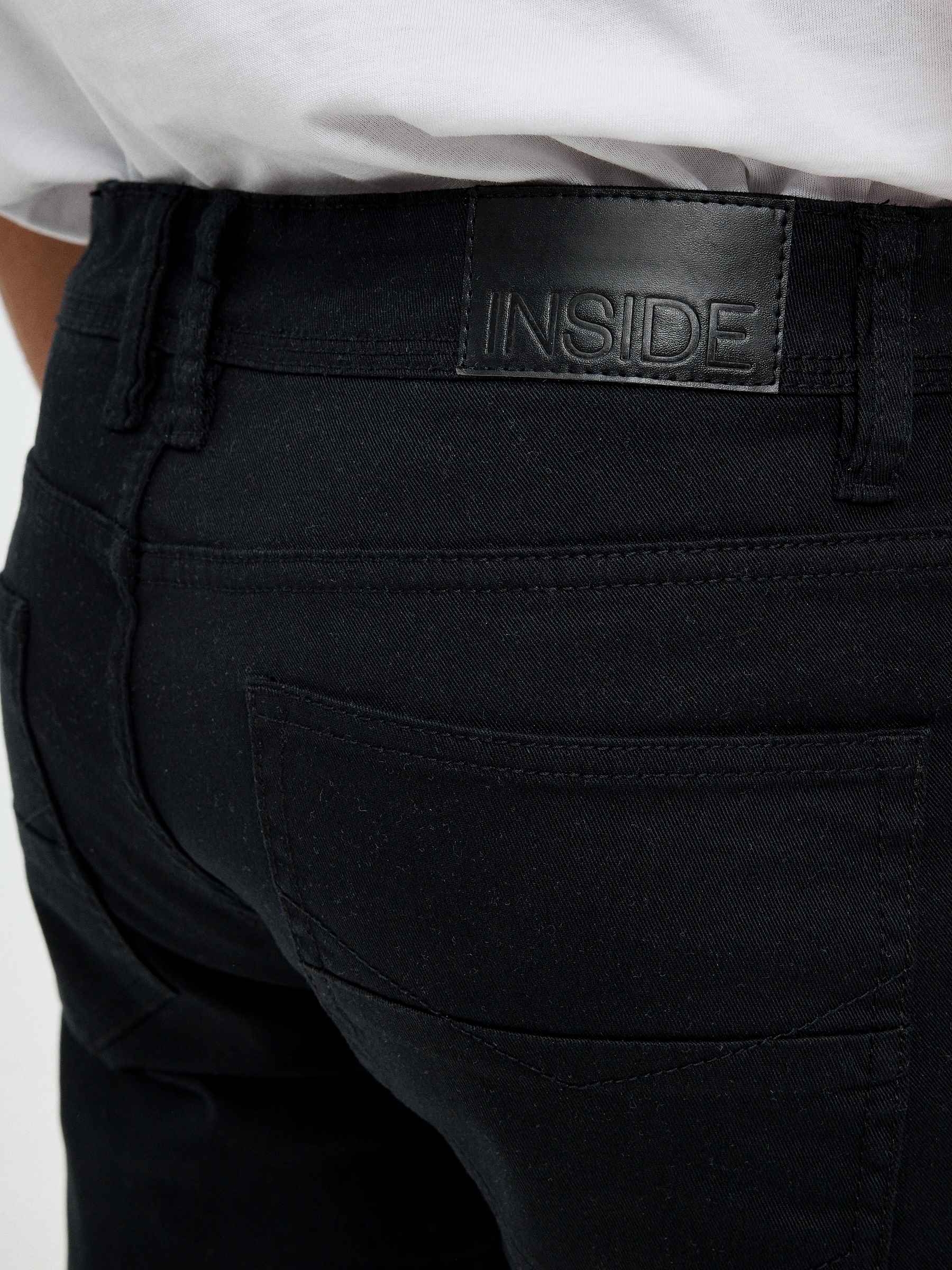 Bermuda slim gabardina negro vista media frontal