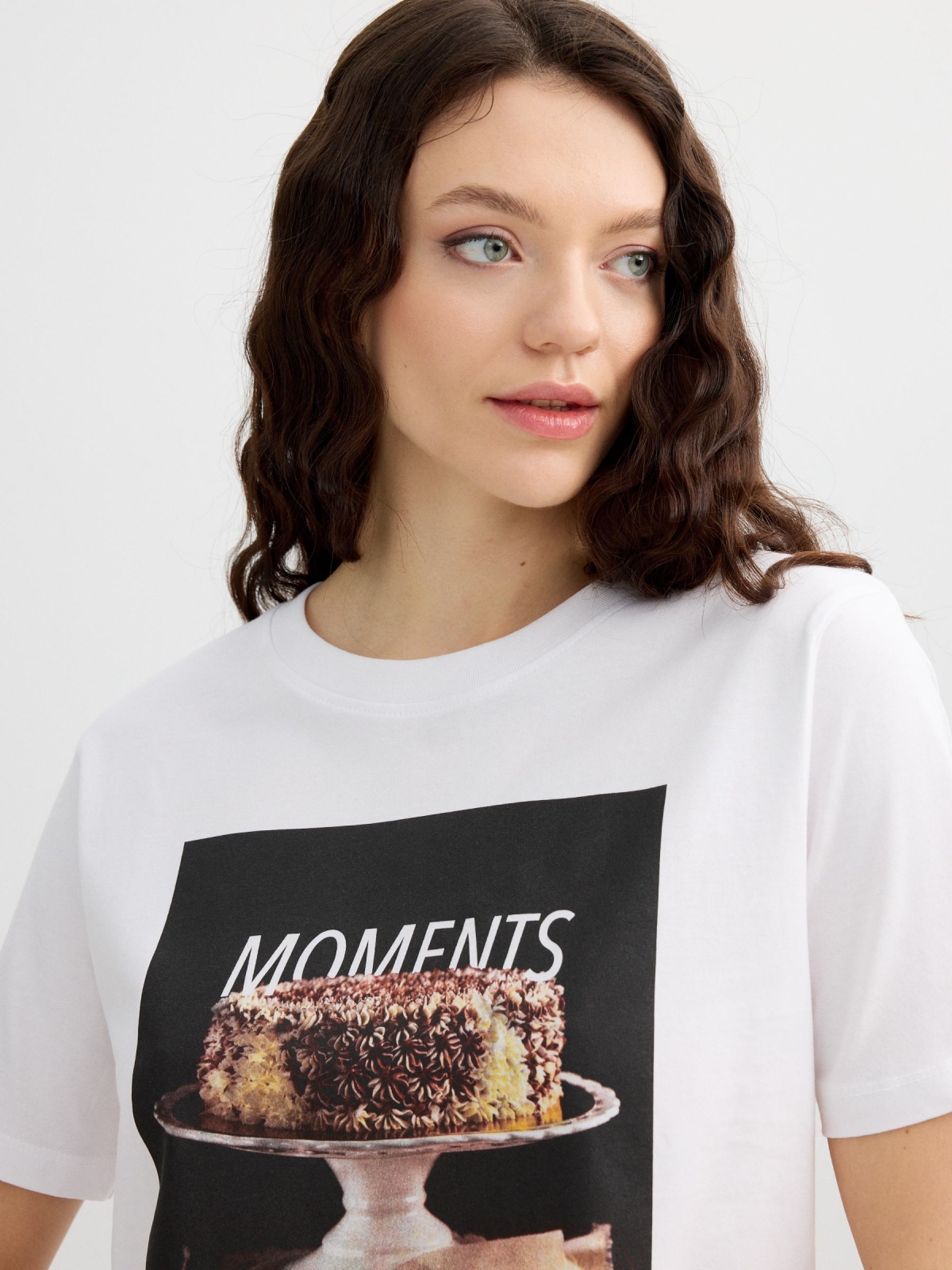 Camiseta Moments algodón blanco vista detalle