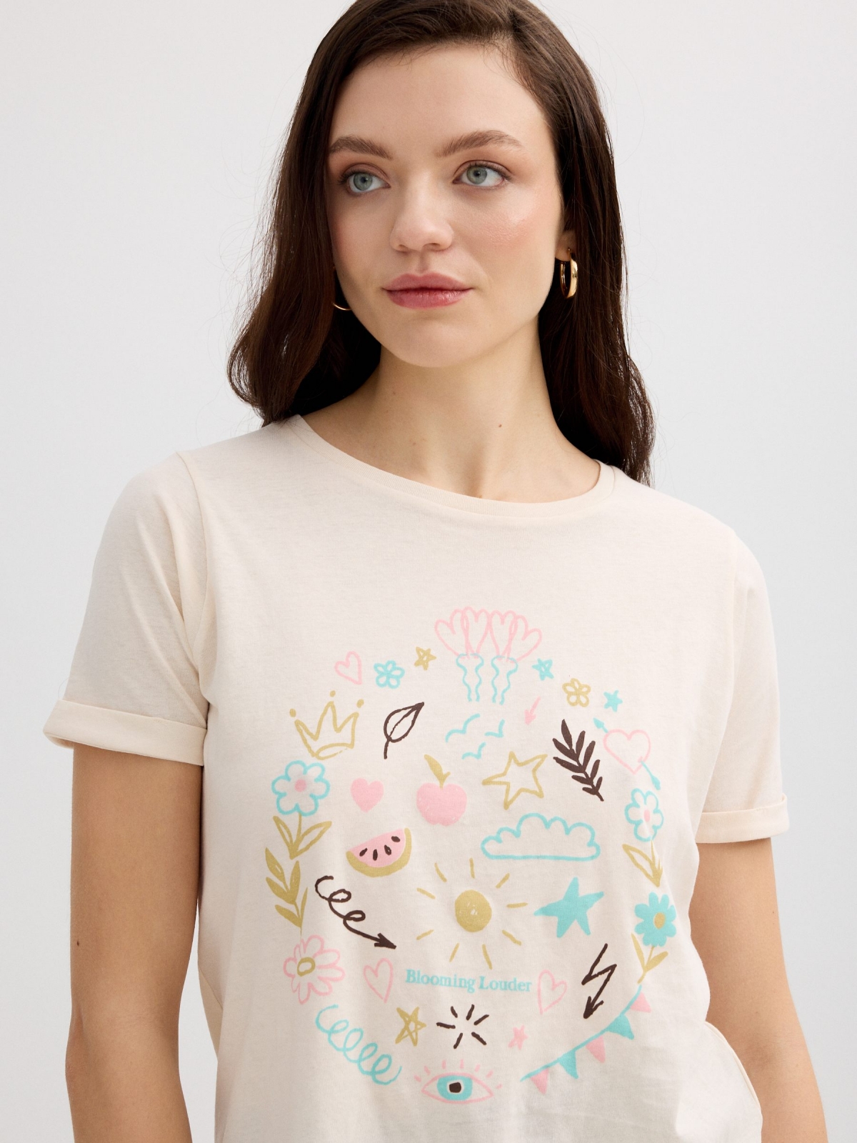 Camiseta gráfica de algodón blanco roto vista detalle