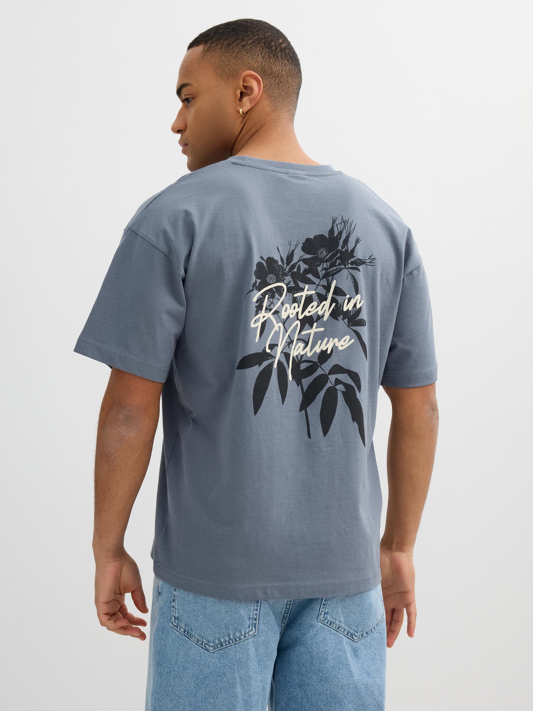 Camiseta nature algodão cinza vista meia frontal