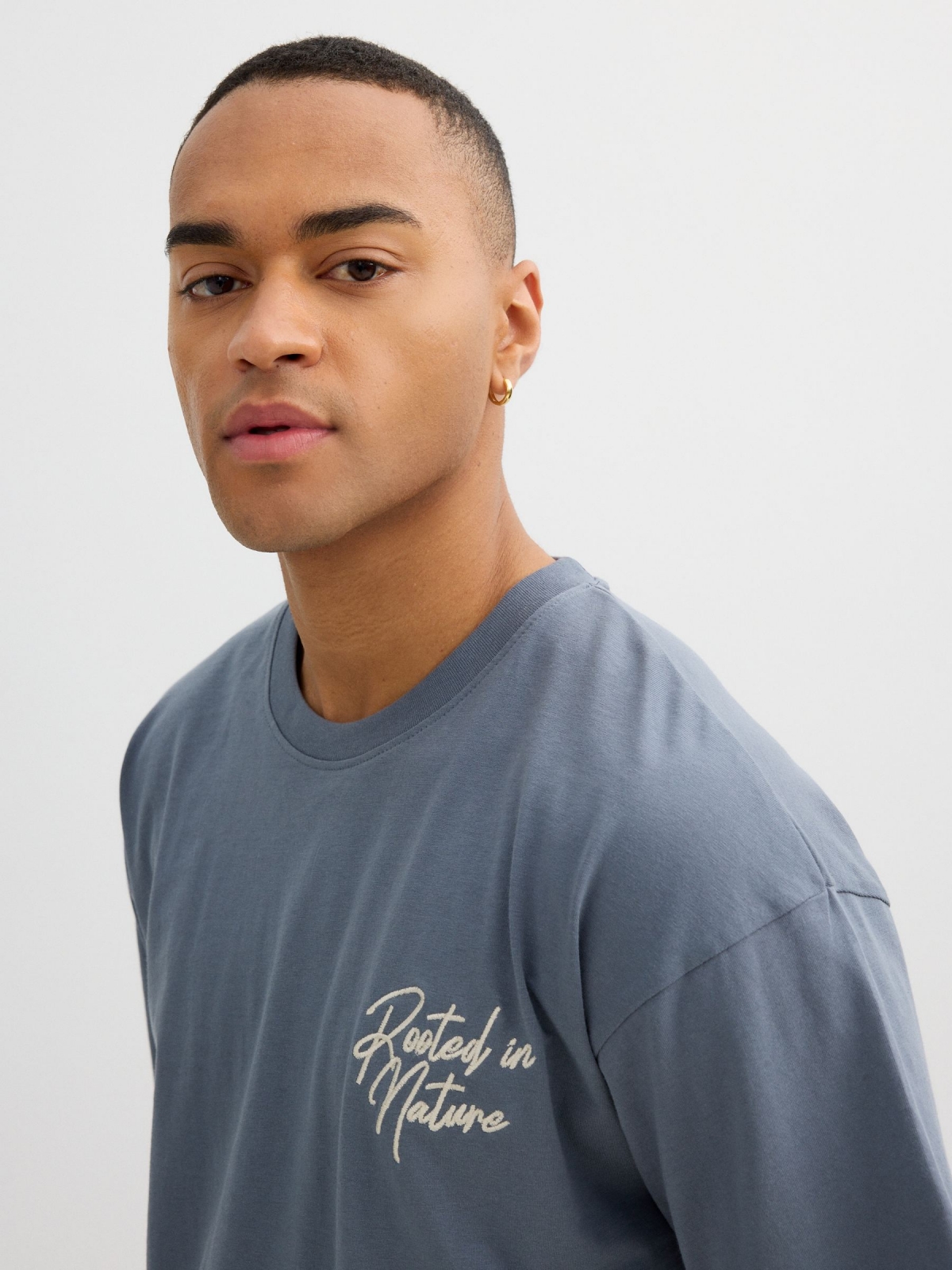 Nature cotton t-shirt grey detail view