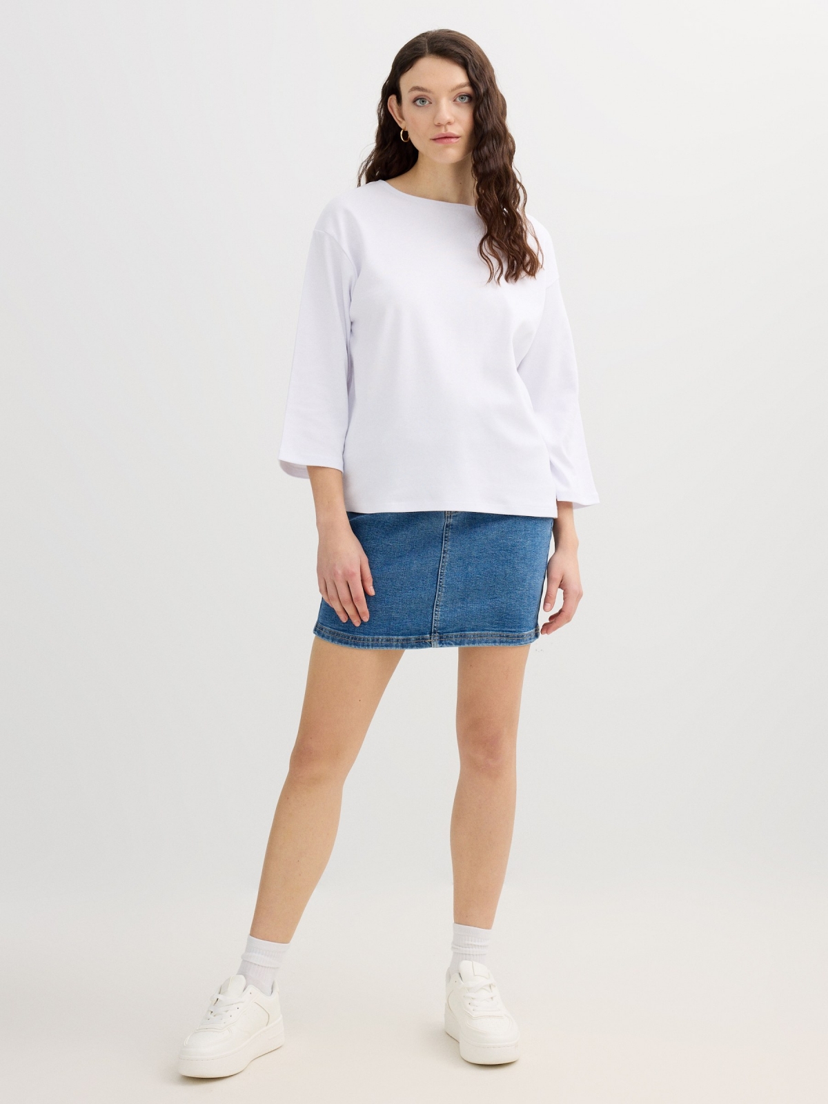 Cotton boat neck t-shirt white front view
