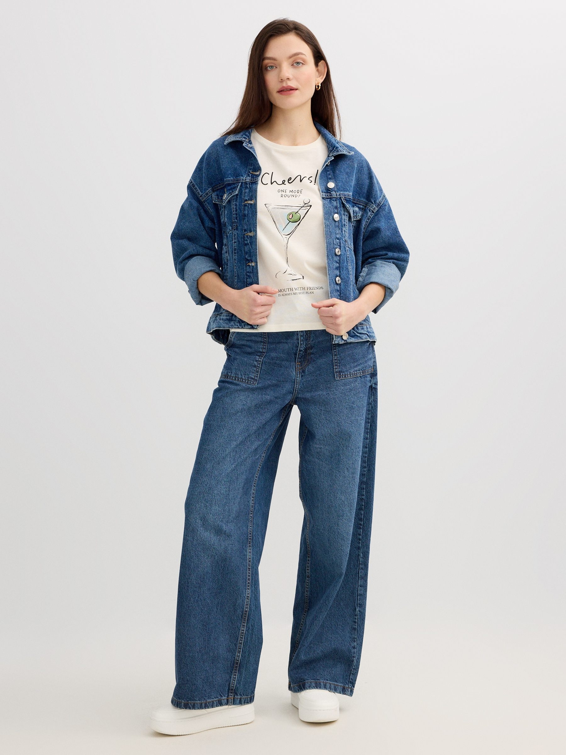 Cotton Cheers T-shirt off white middle front view