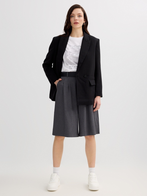 Camiseta estampa café e chá branco vista geral frontal