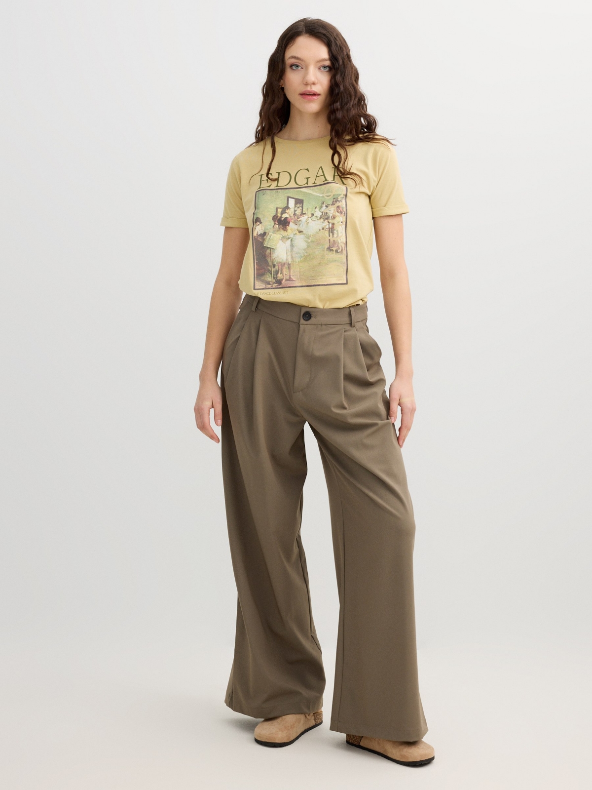 Classic art cotton t-shirt sand front view