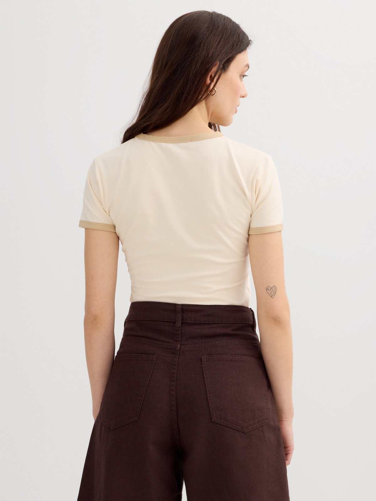 Vacation contrast T-shirt off white middle back view