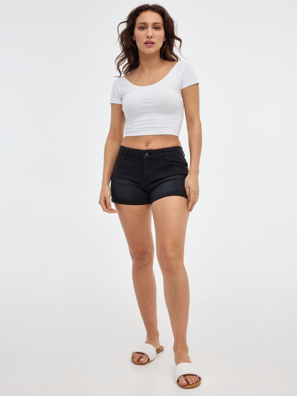 Mid-rise slim fit sarga shorts black front view