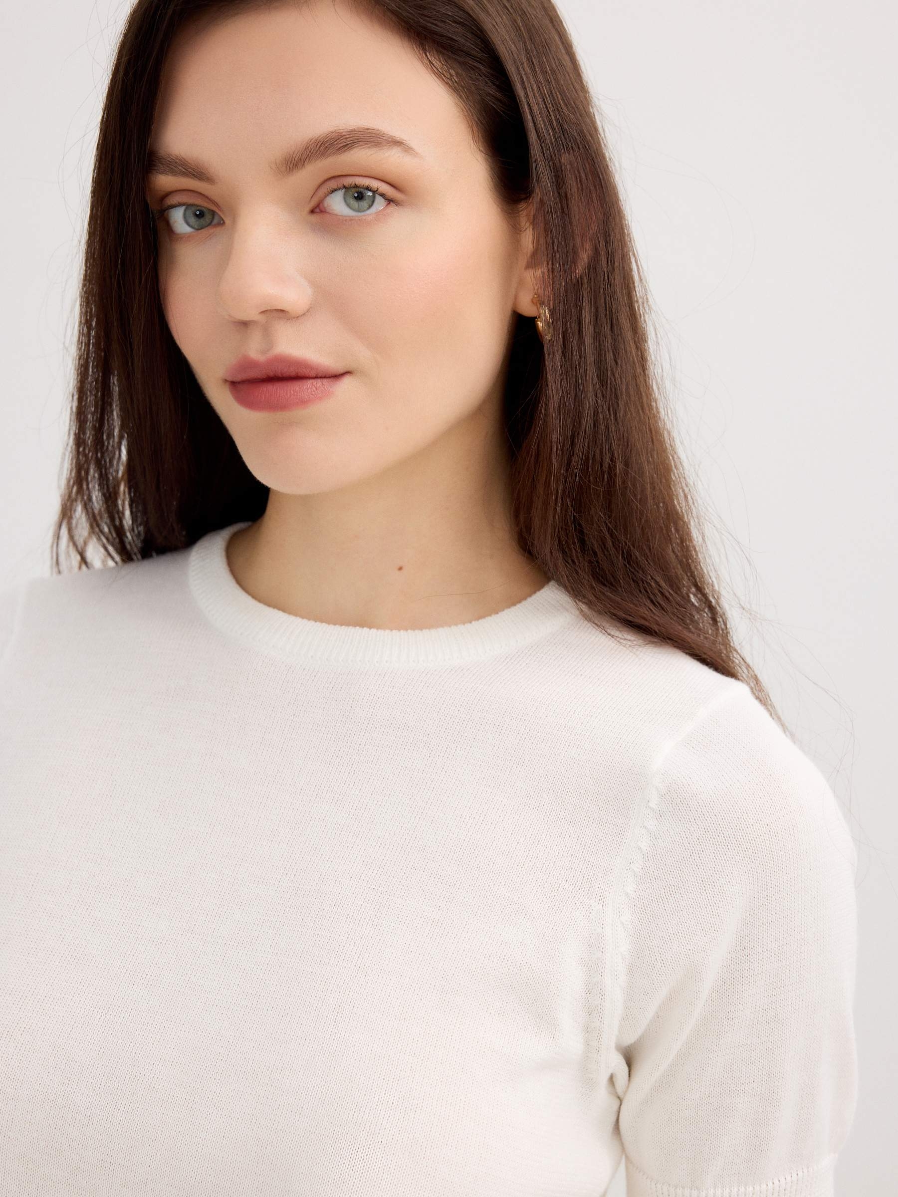 Basic green round neck jersey off white middle front view