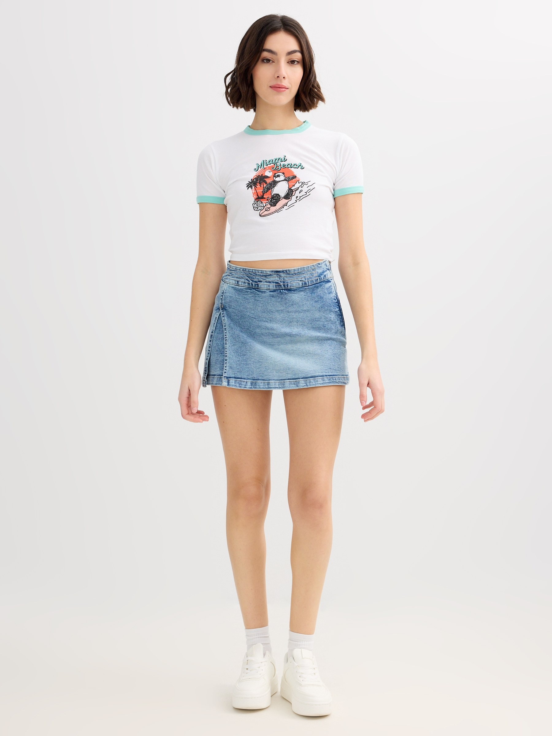 Miami Beach crop top shirt white middle front view