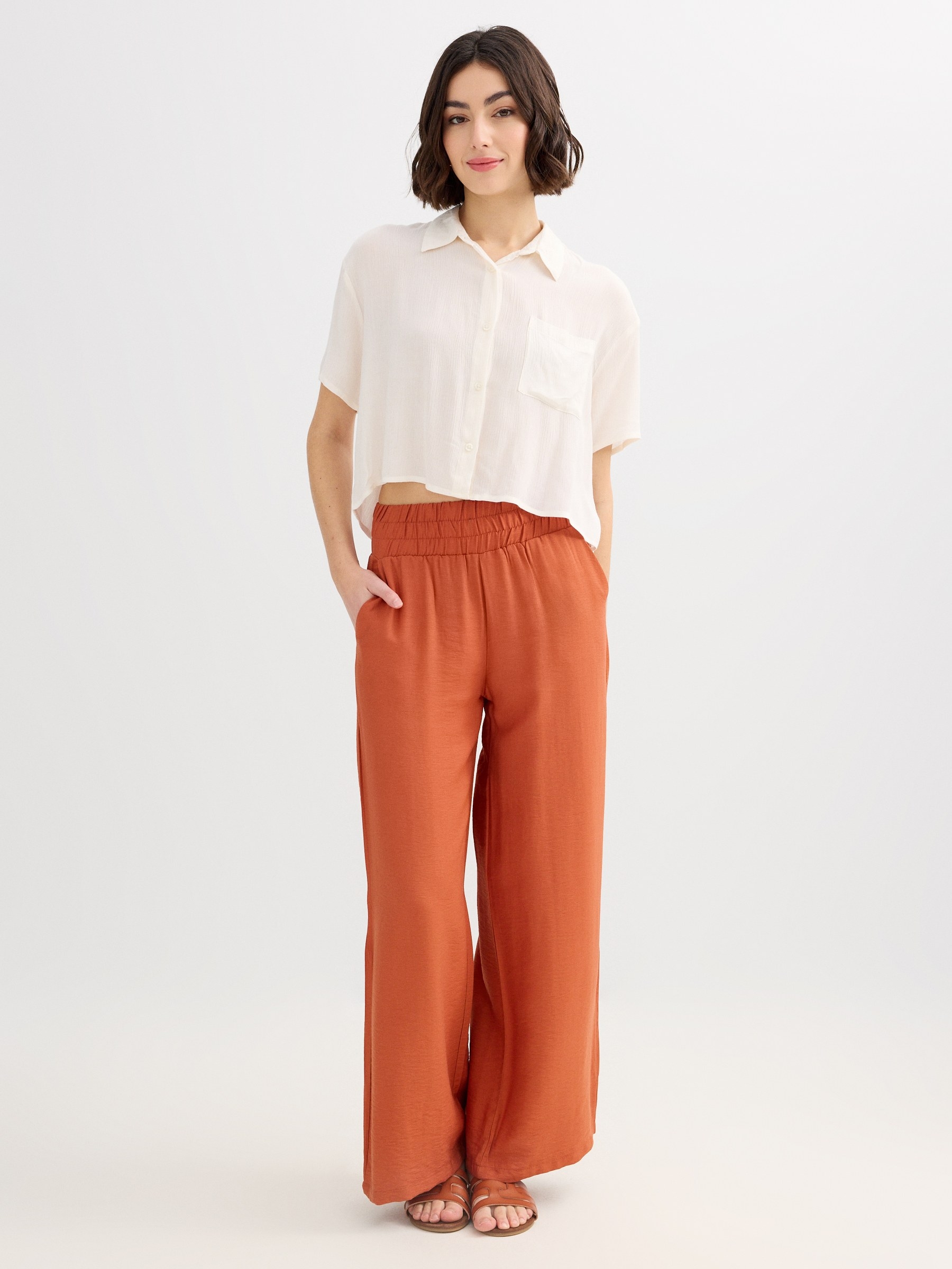 Crop bambula shirt beige middle front view