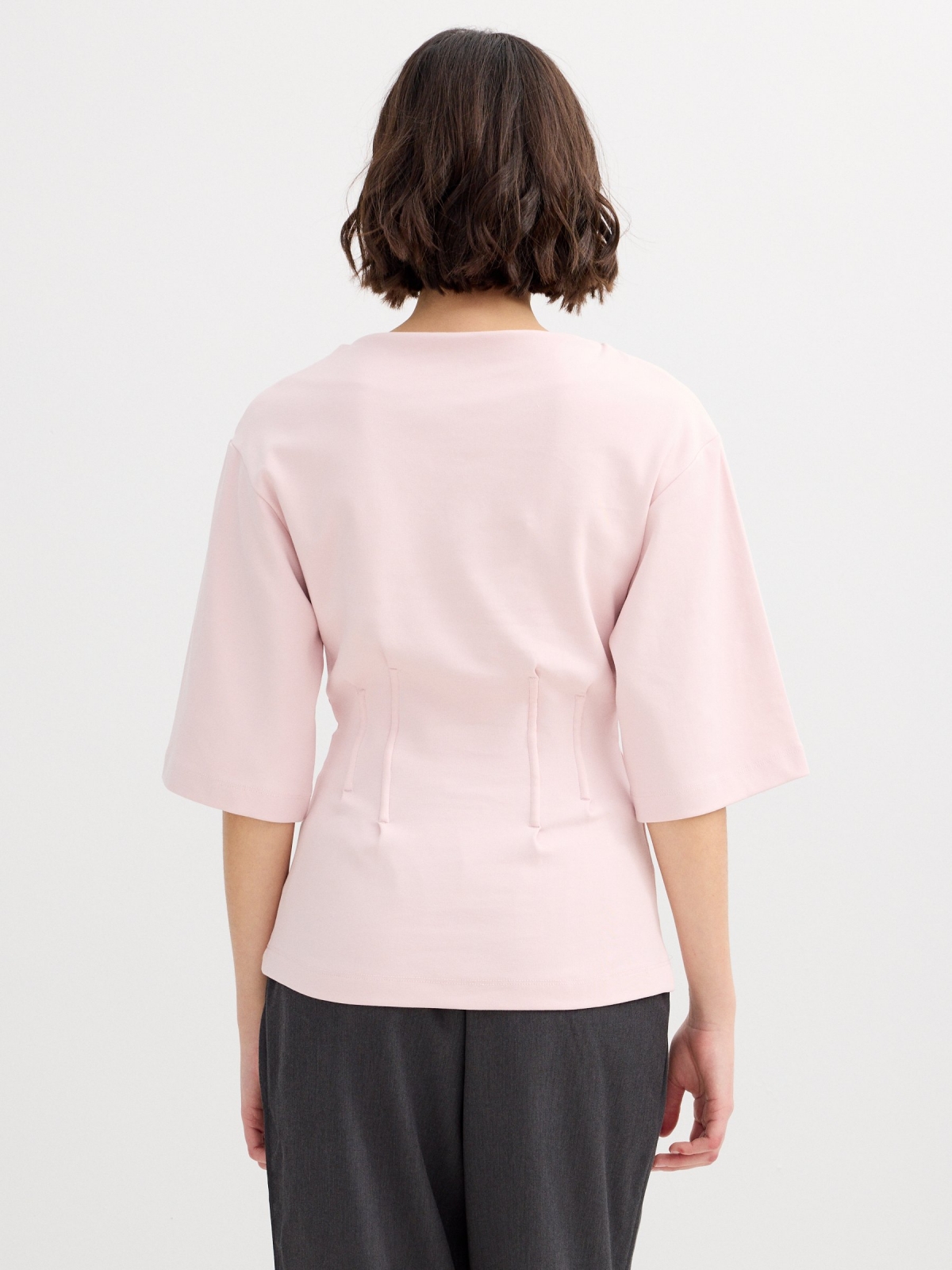 Camiseta entallada algodón rosa claro vista media trasera
