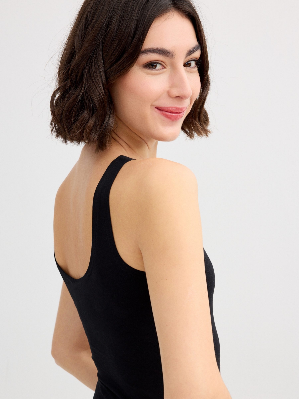 Fitted midi dress black detail view