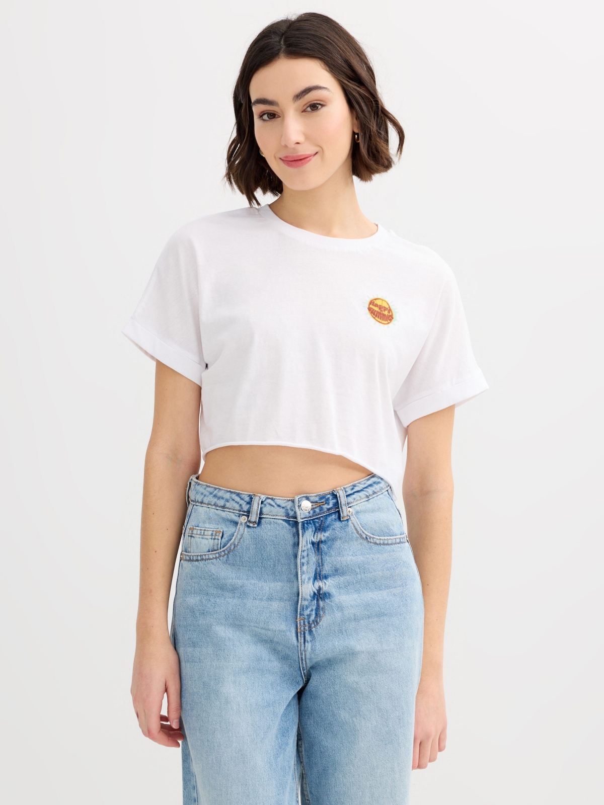 Cropped t-shirt happy summer white middle front view