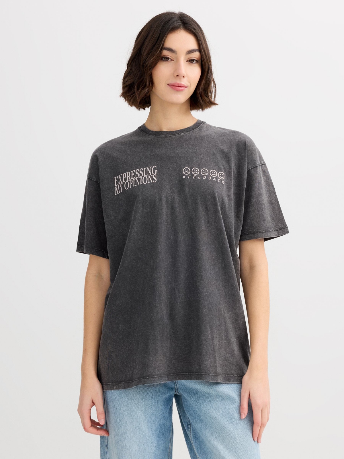 Oversize feedback t-shirt grey middle front view