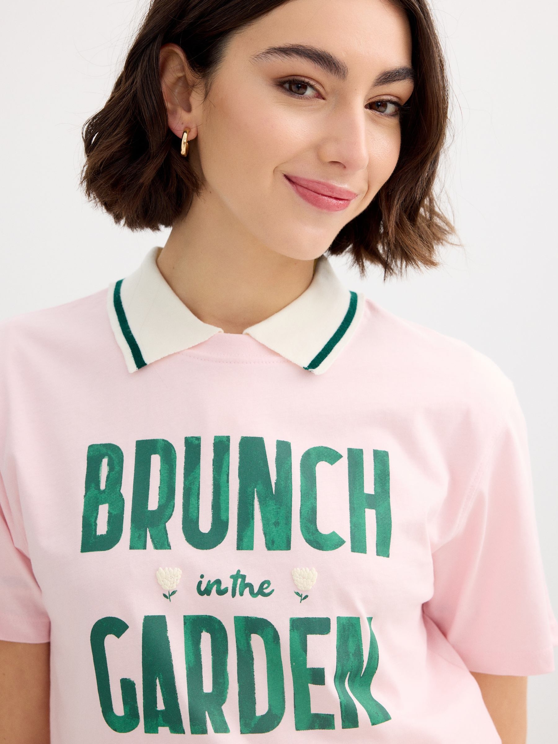 Camiseta Brunch rosa claro vista meia frontal