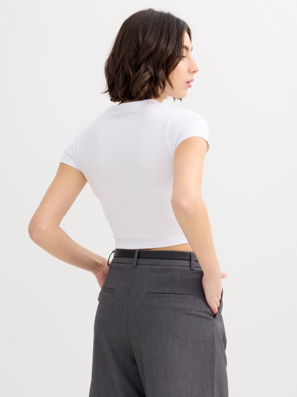 Camiseta croissant crop blanco vista media trasera