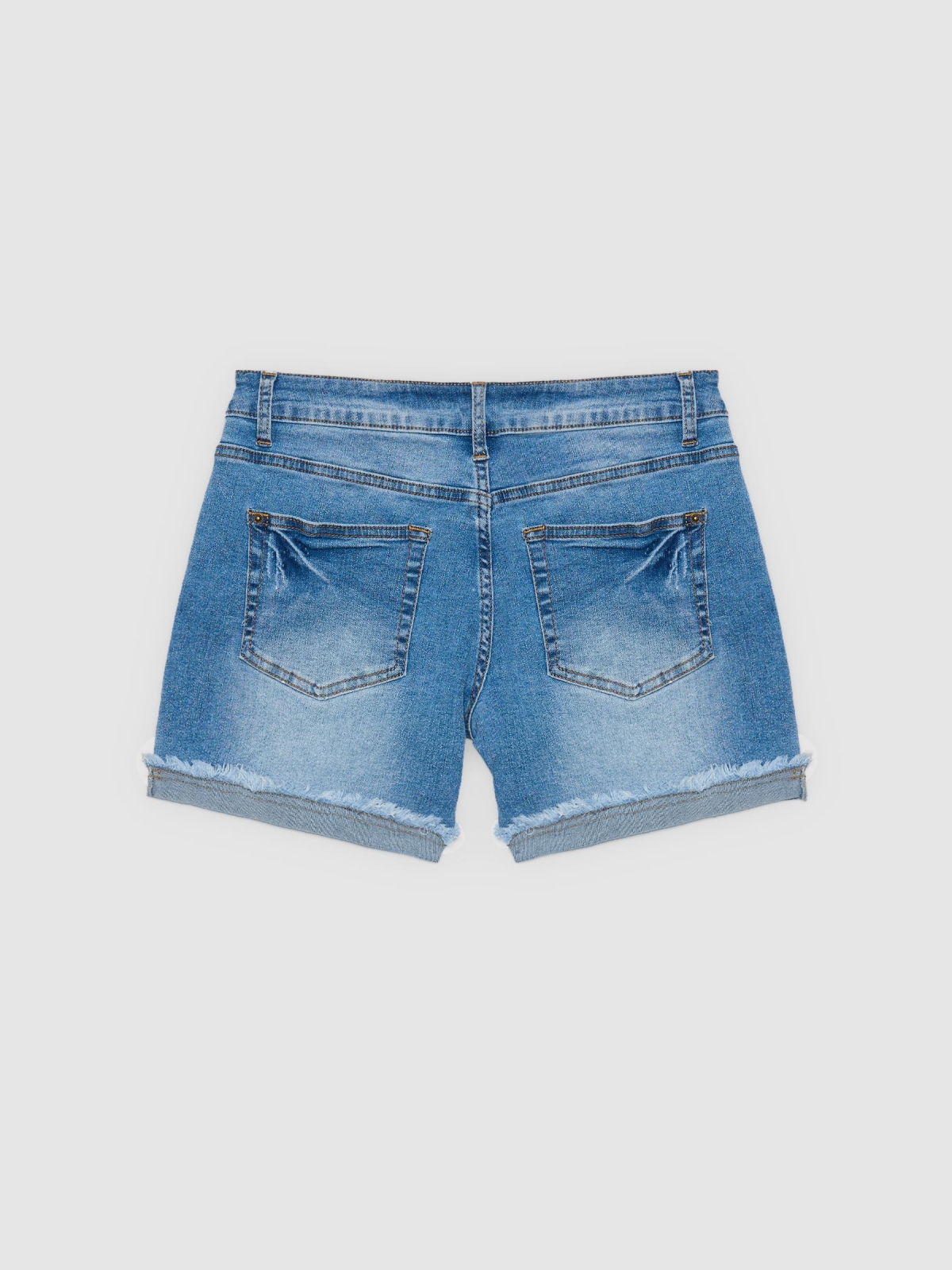 Shorts denim bainha desfiada azul vista traseira