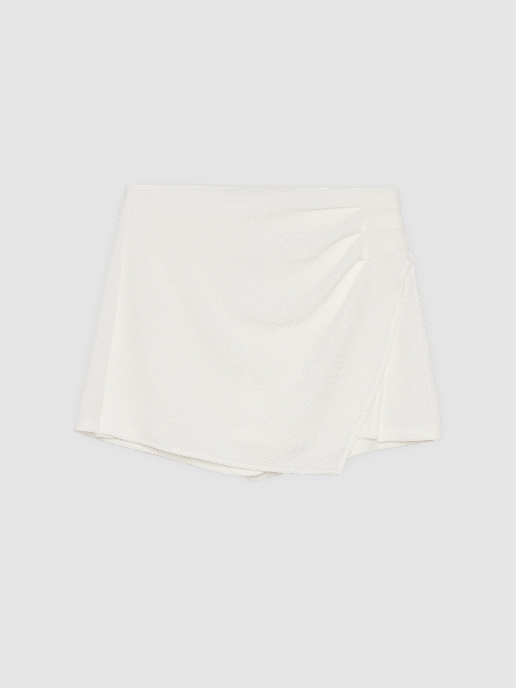 Falda pantalón mini blanco vista media frontal