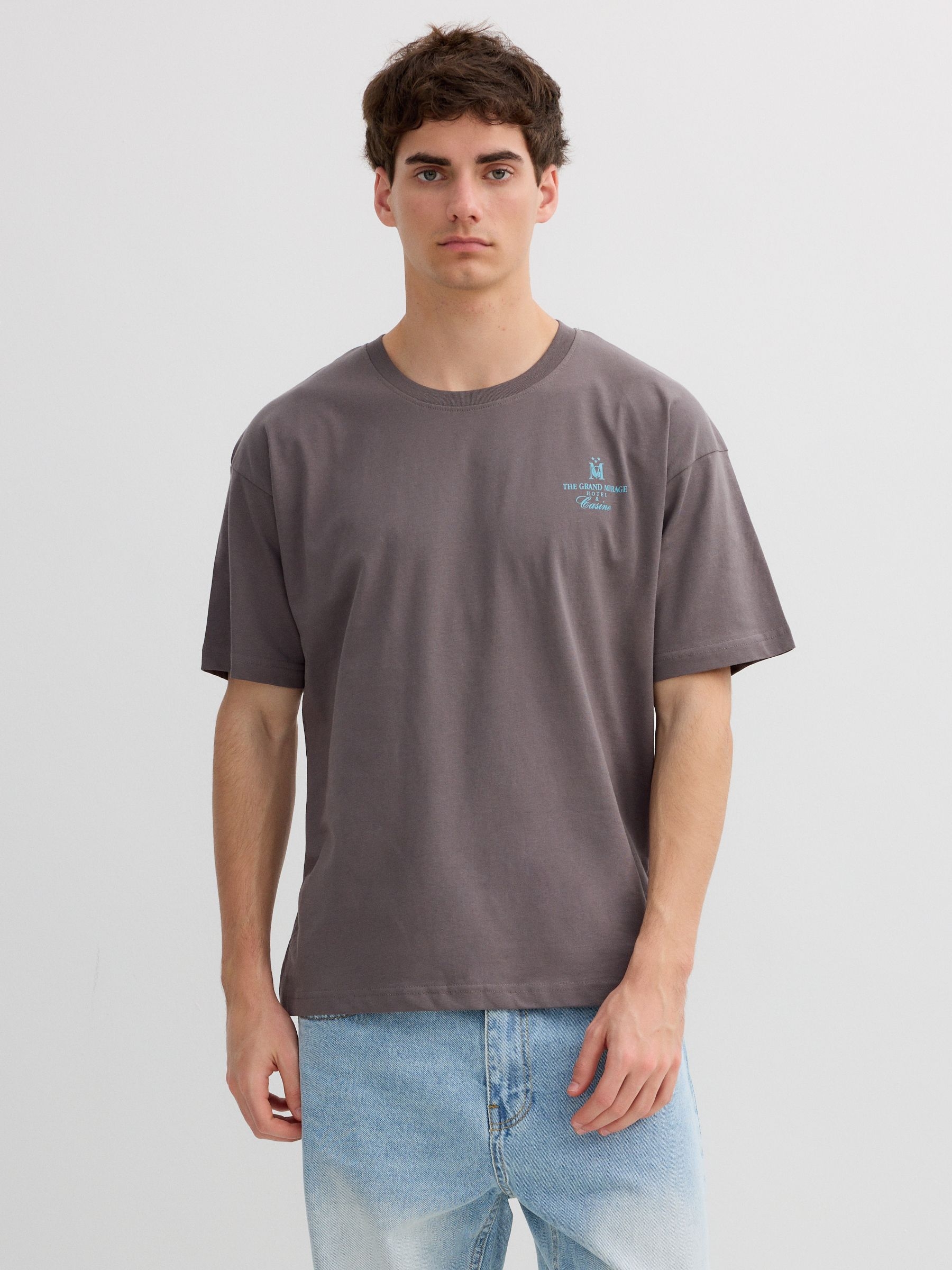 Camiseta Casino cinza vista meia frontal