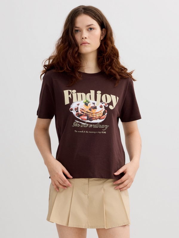 Oversized T-shirt Findjoy chocolate middle front view