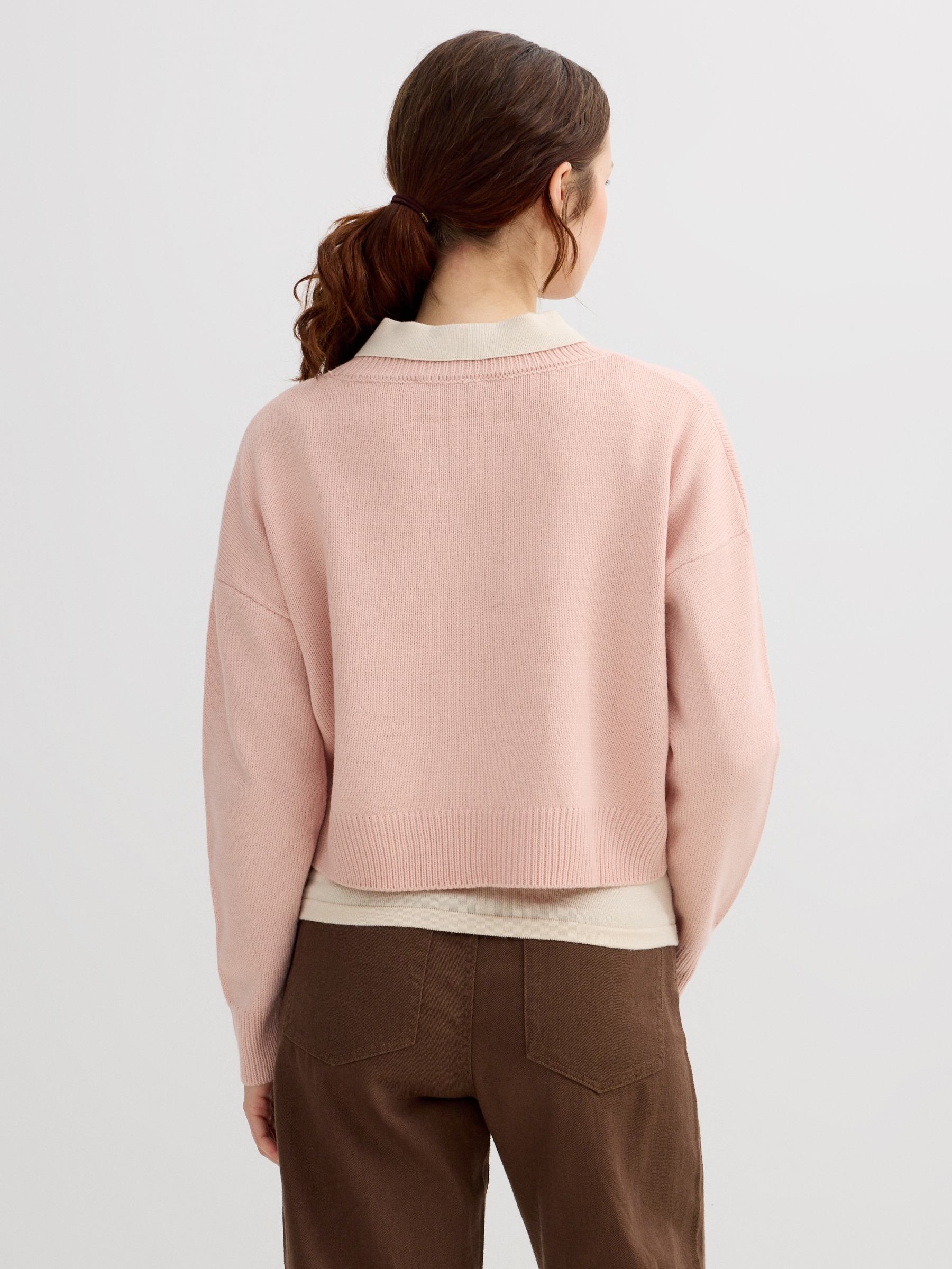 Crewneck jumper light pink middle front view