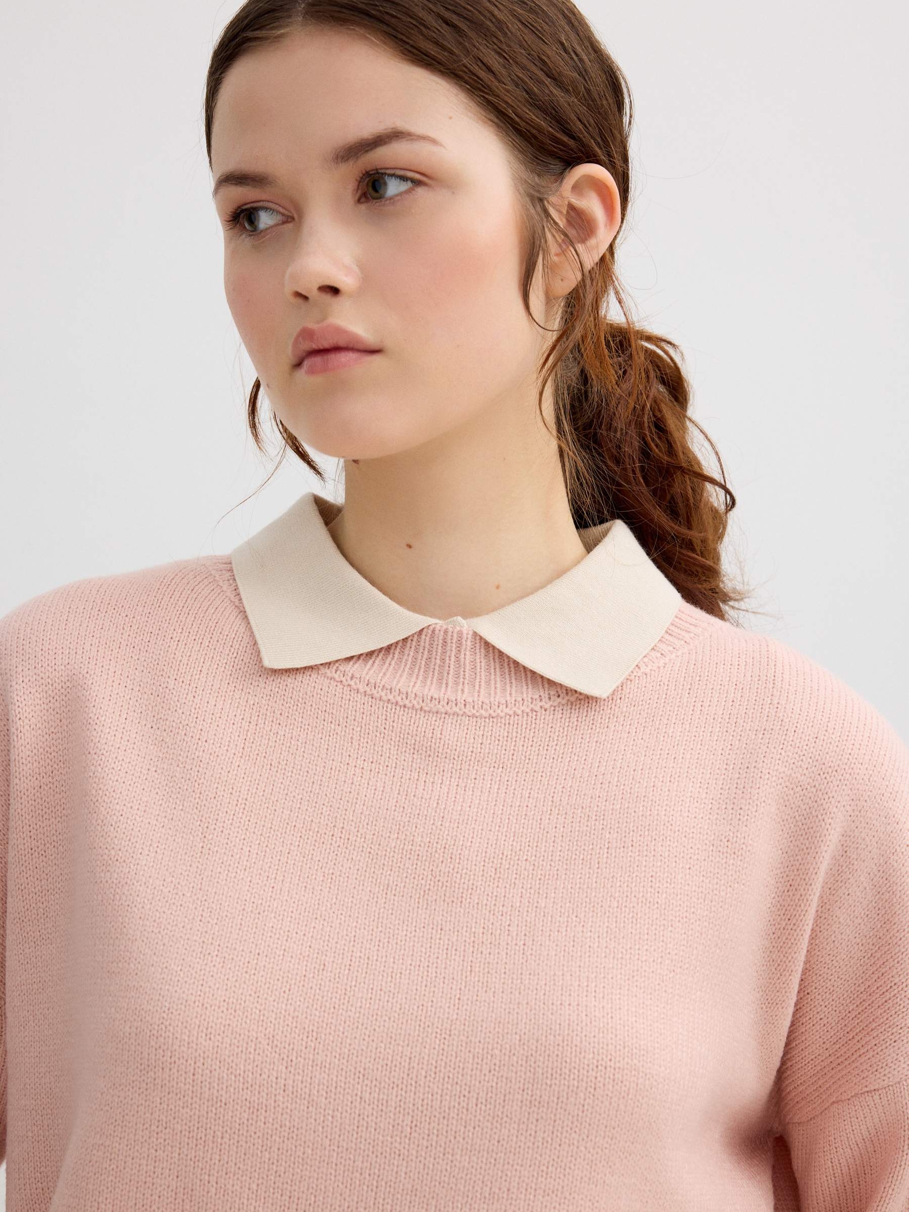 Crewneck jumper light pink middle front view