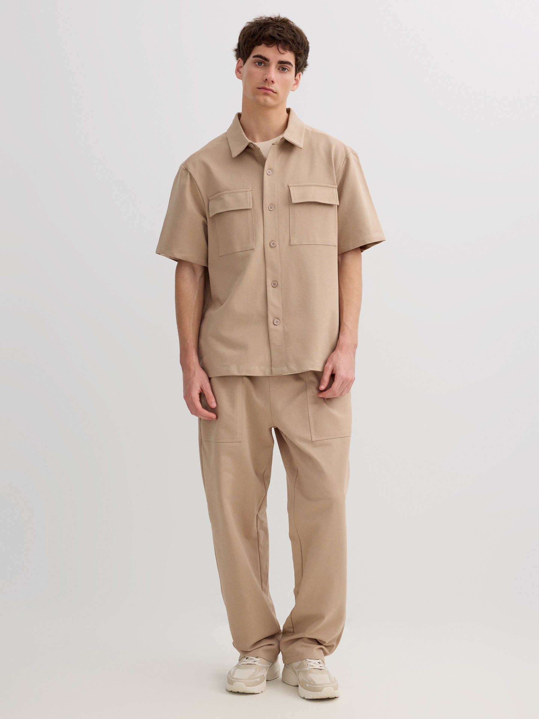  Camisa clásica de algodón beige vista frontal