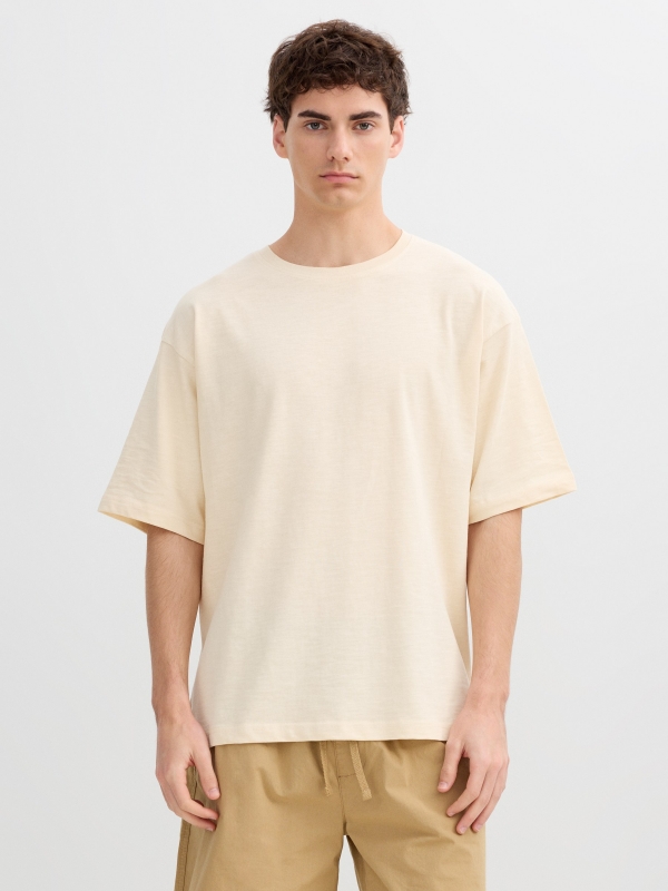 Camiseta básica oversize blanco roto vista media frontal