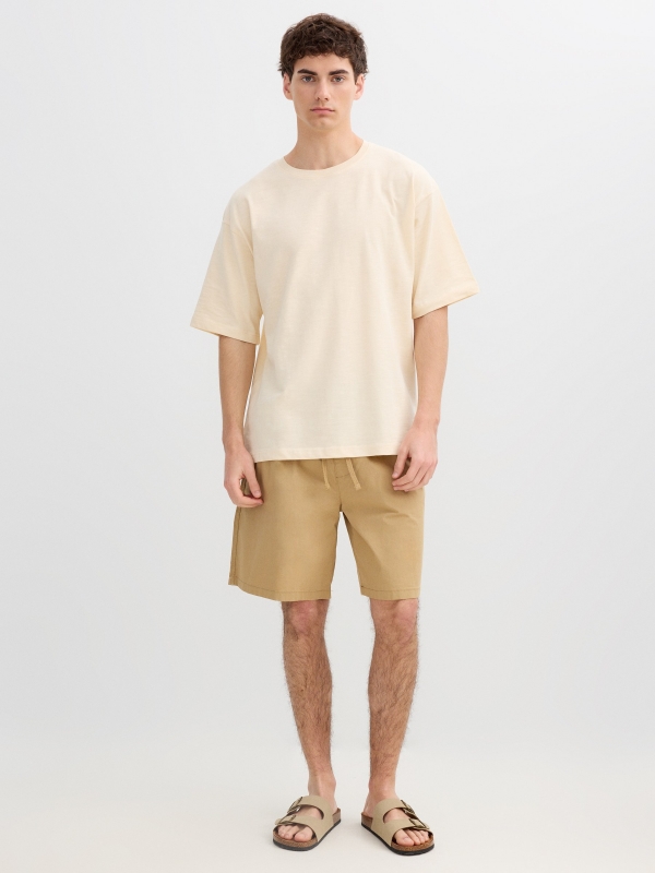 Camiseta básica oversize cinza off white vista geral frontal