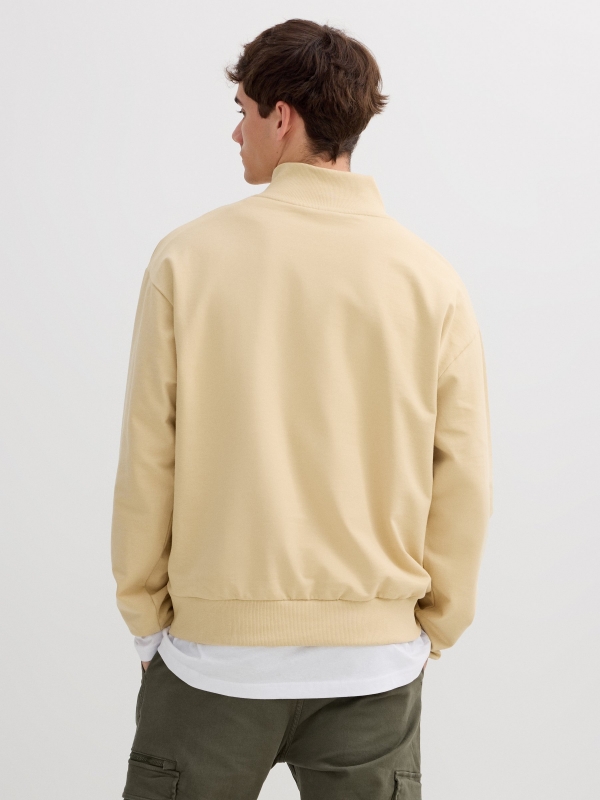 Moletom felpudo com zíper oversized crua vista meia traseira