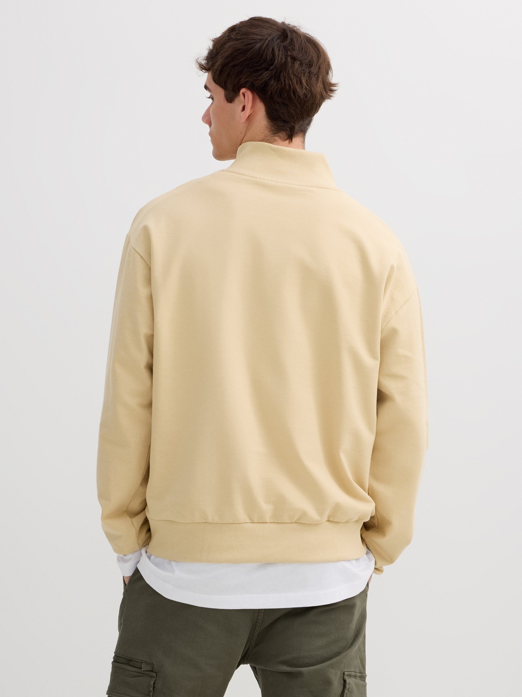 Sudadera felpa cremallera oversize crudo vista media frontal