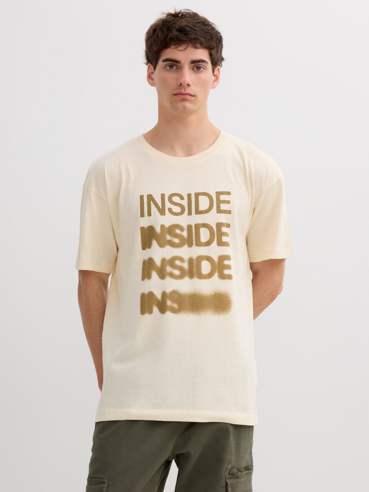 Camiseta rayas con texto Inside gráfico blanco roto vista media frontal