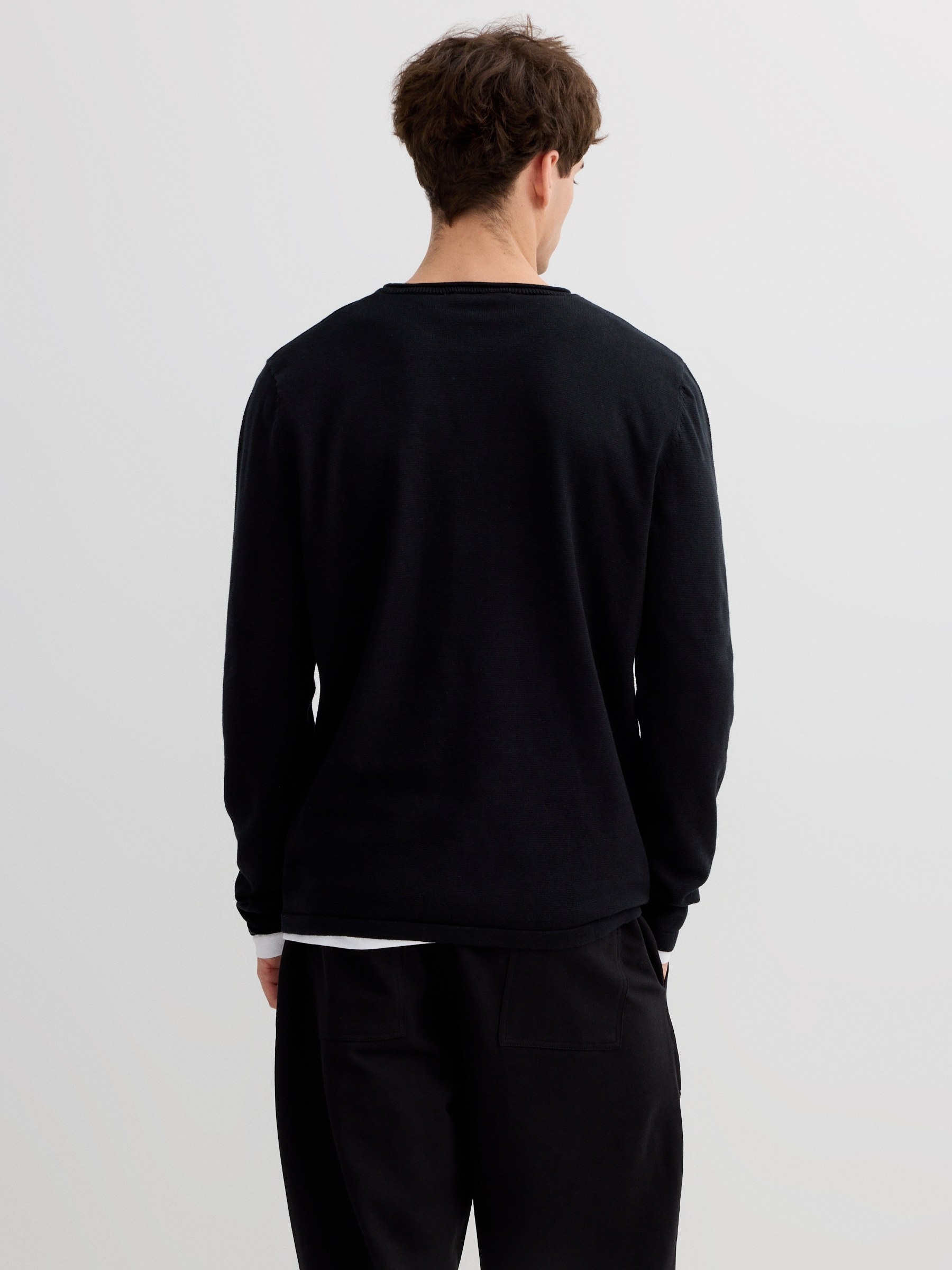 Basic round neck jersey black middle front view