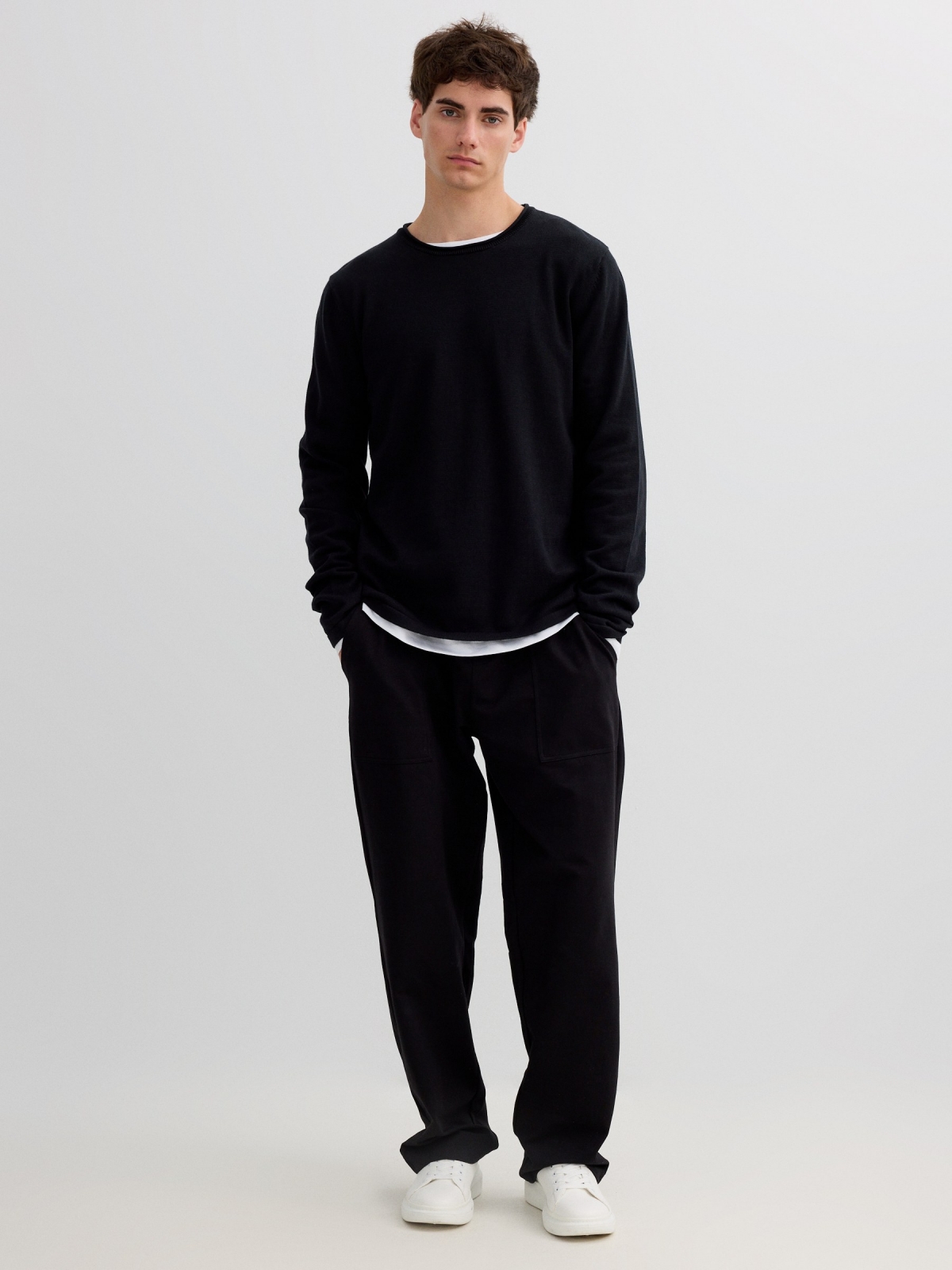 Basic round neck jersey black front view