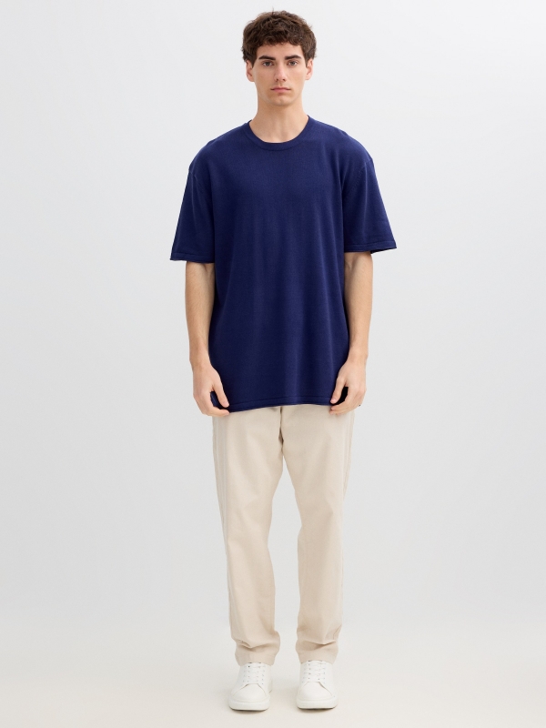 Basic short-sleeve t-shirt blue front view