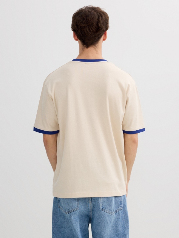 Camiseta Básica Gola Redonda crua vista meia traseira