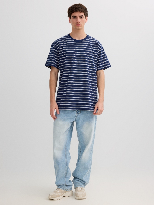 Short sleeve striped t-shirt blue front view