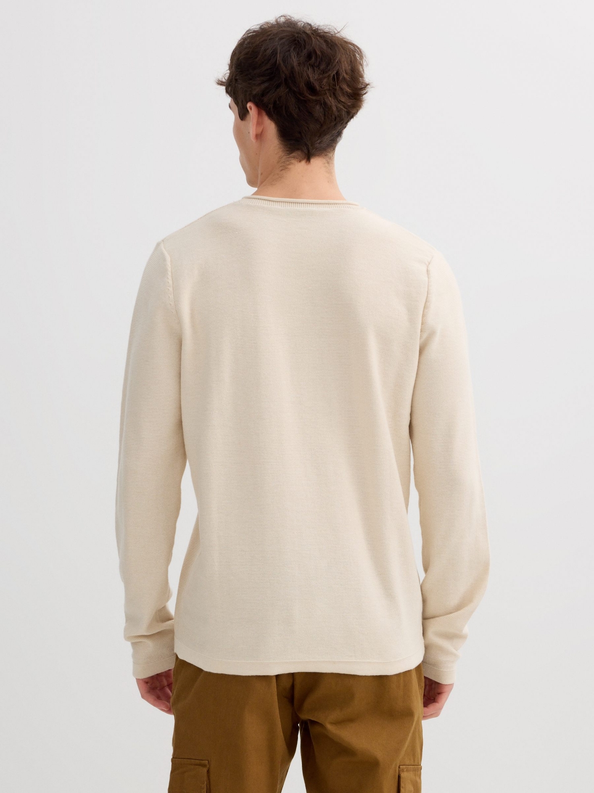 Basic knit jersey round neck raw middle back view