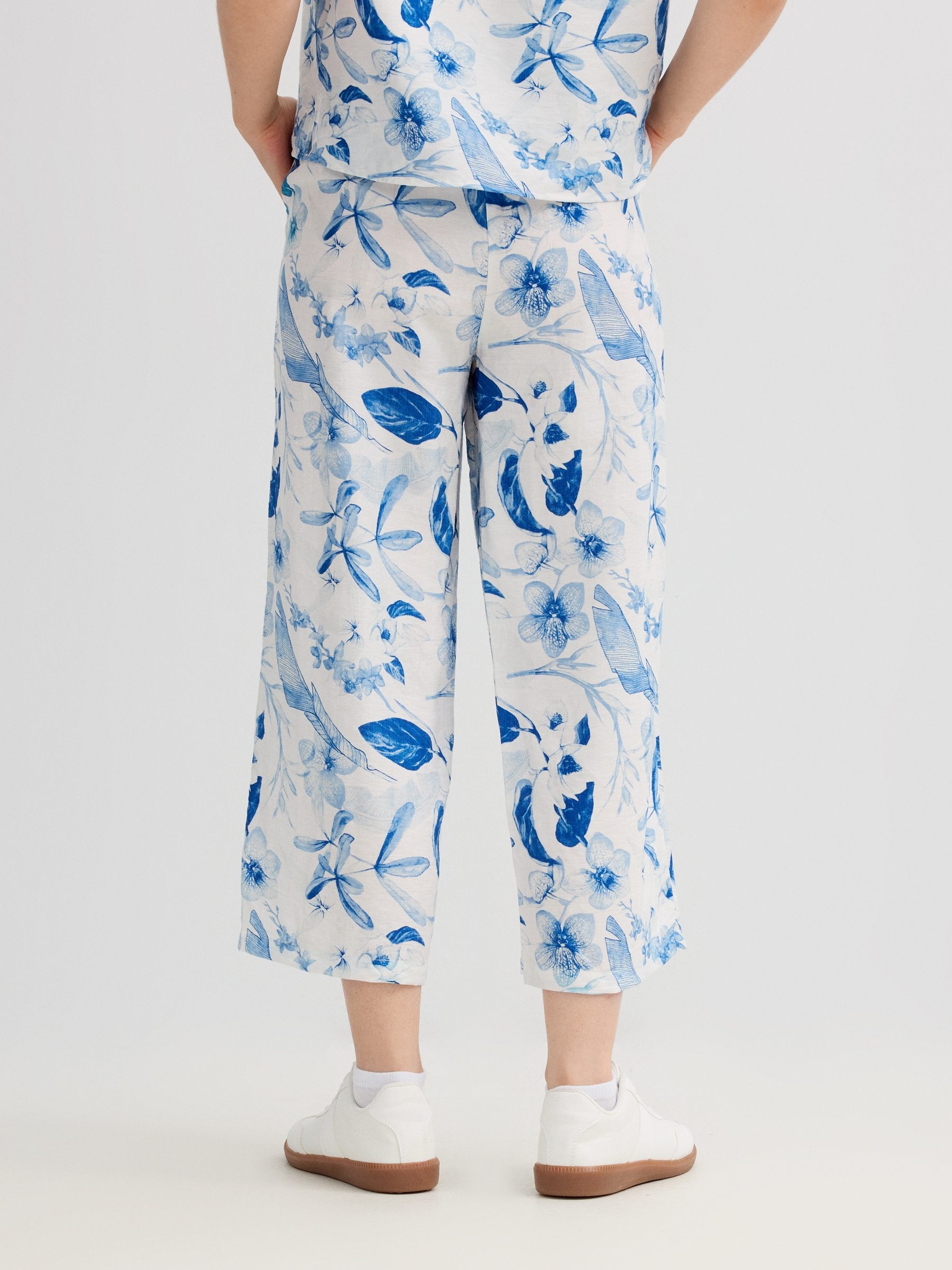 Culotte floral de tiro alto blanco vista general frontal