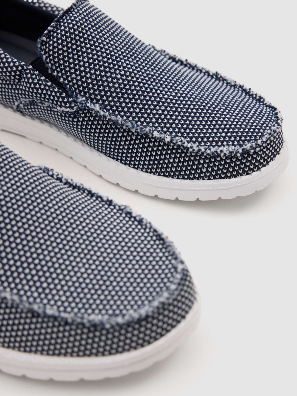 Mocasines deportivos de lona y nylon azul vista detalle