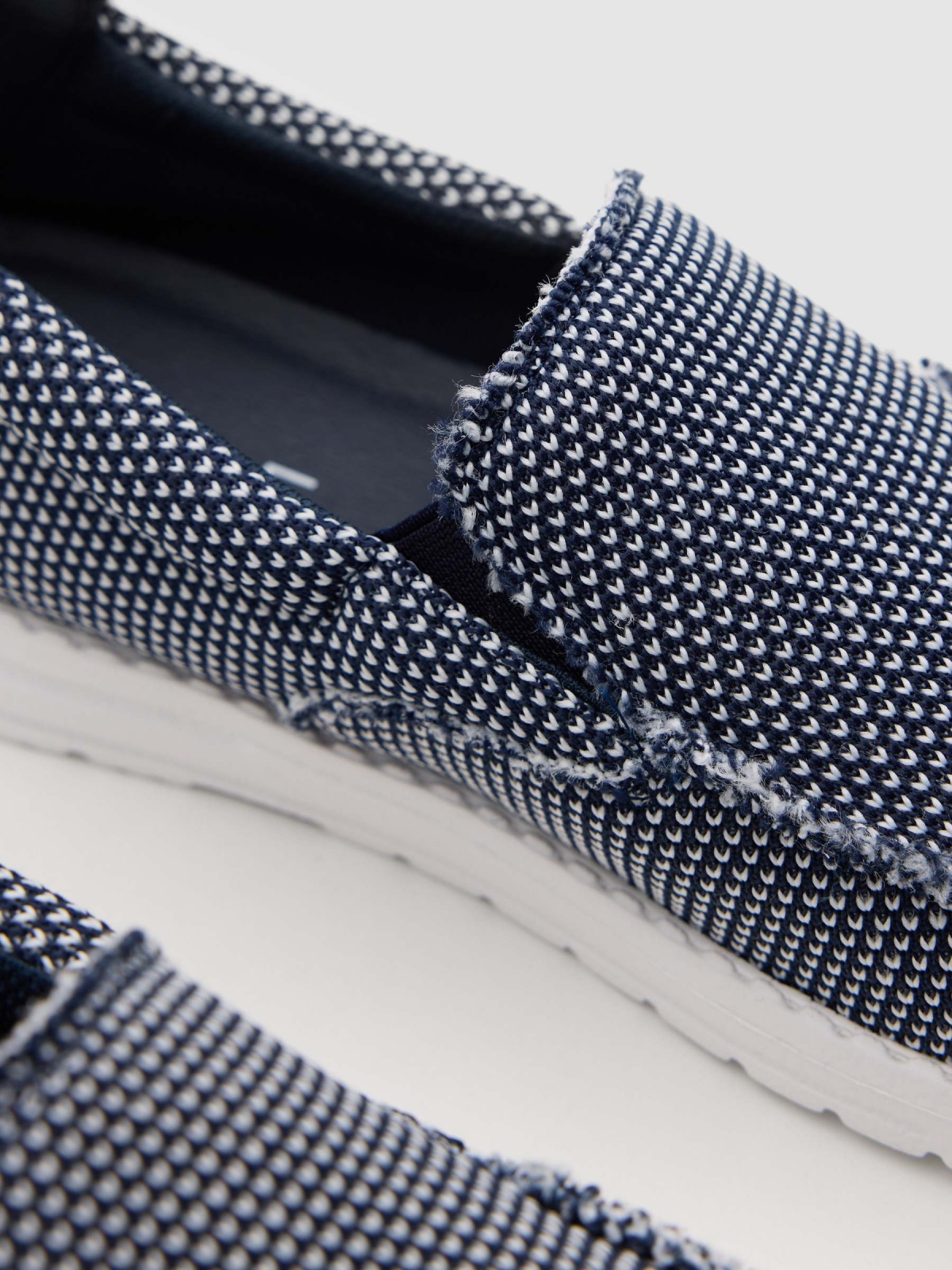 Mocassins esportivos de lona e nylon azul vista detalhe