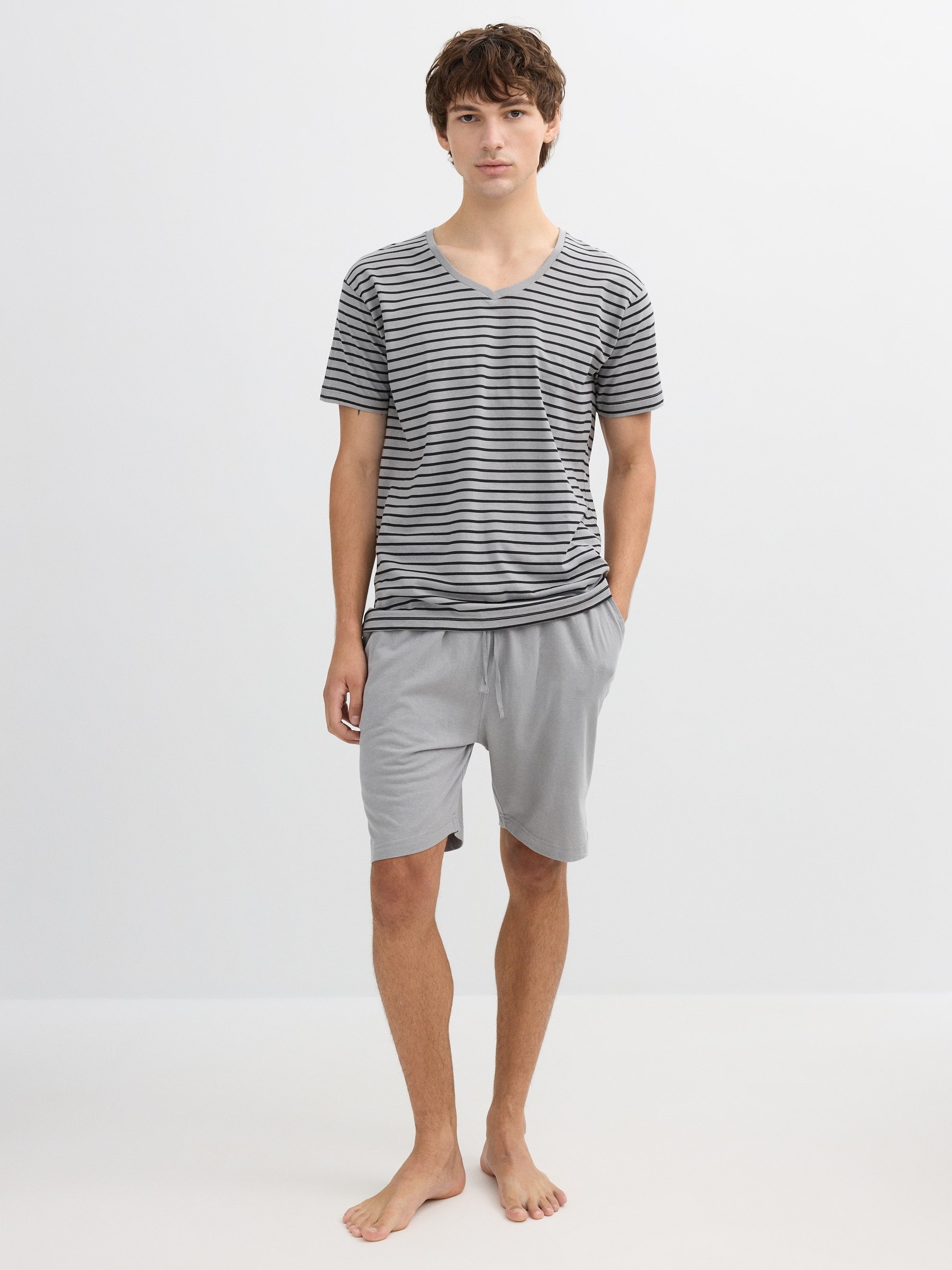 Pijama de algodão estampado listras cinza vista geral frontal