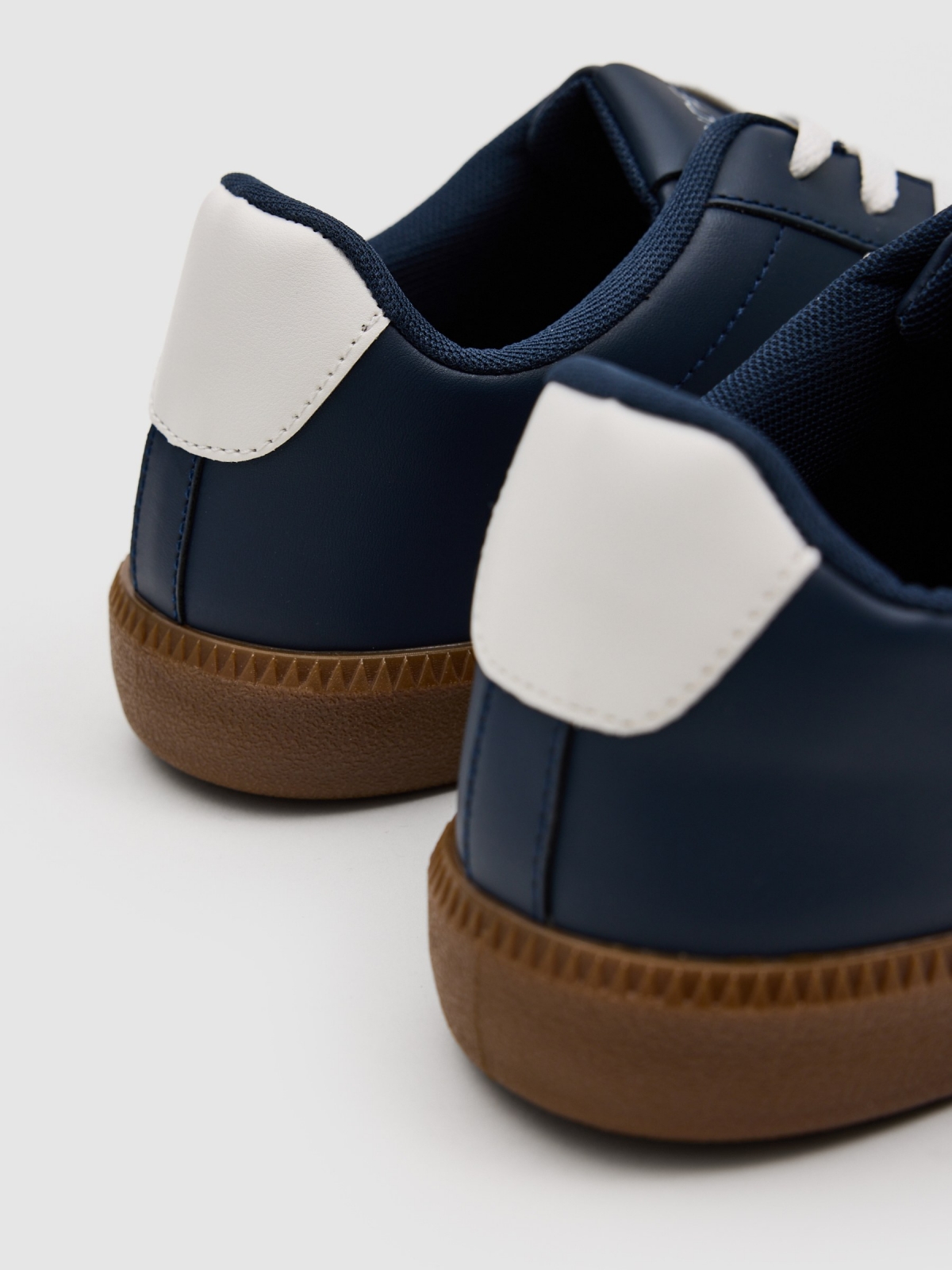 Combined faux leather sports shoes blue detail view