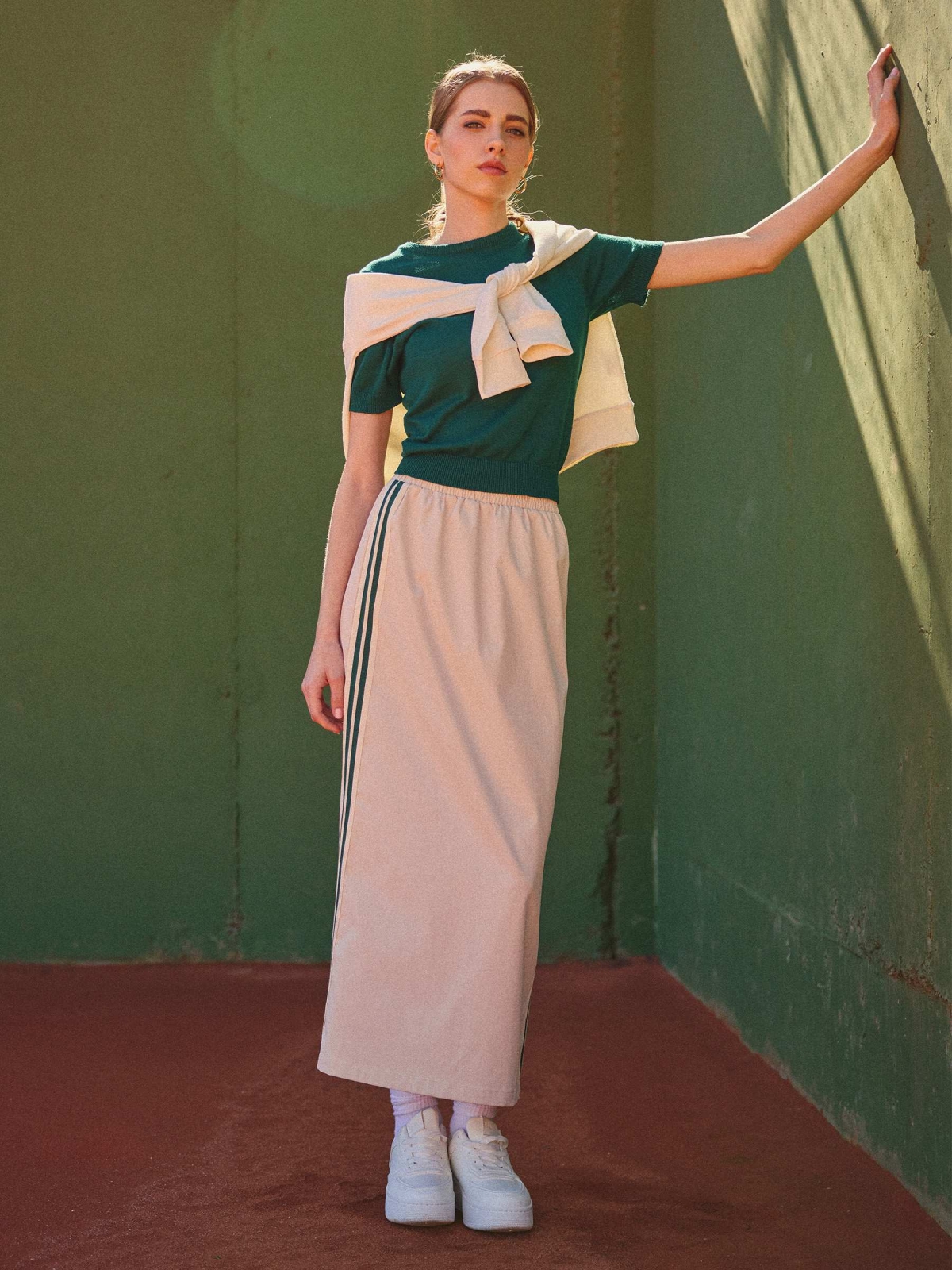 %New% Midi skirt with side band off white