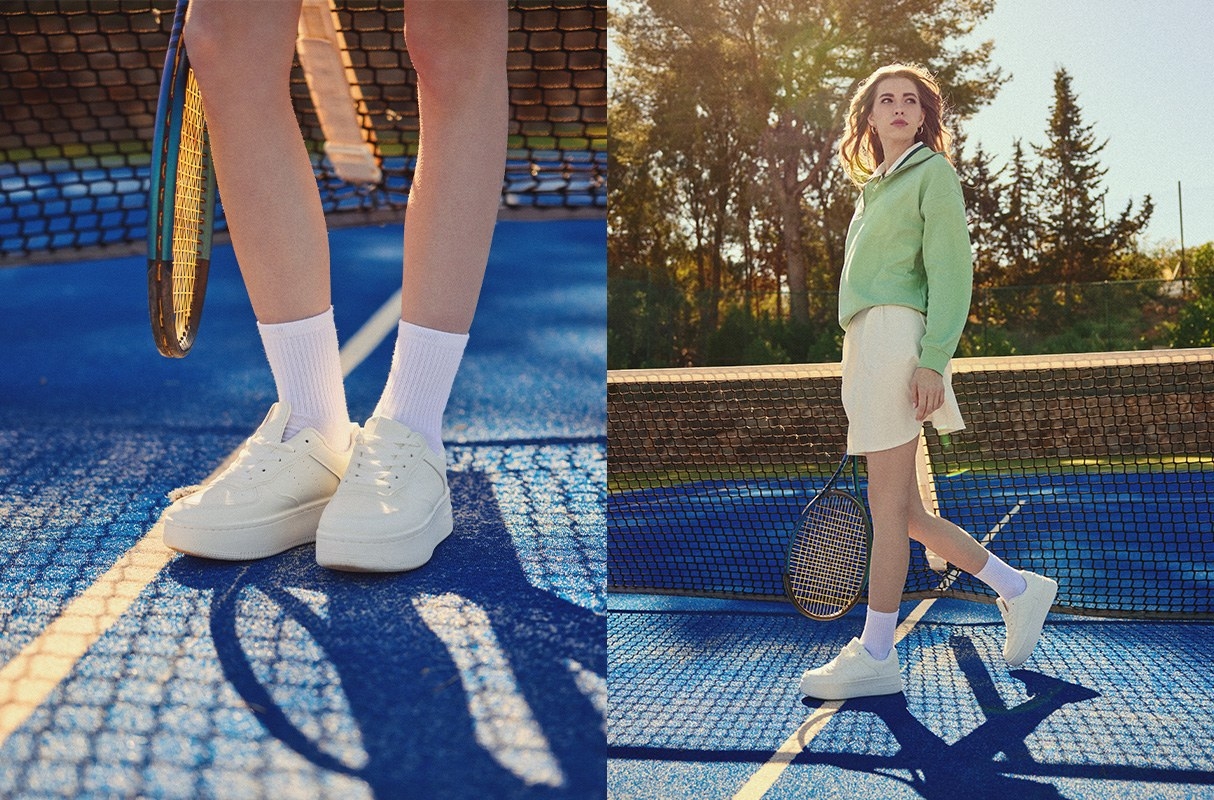 Faux leather sports shoe with platform white