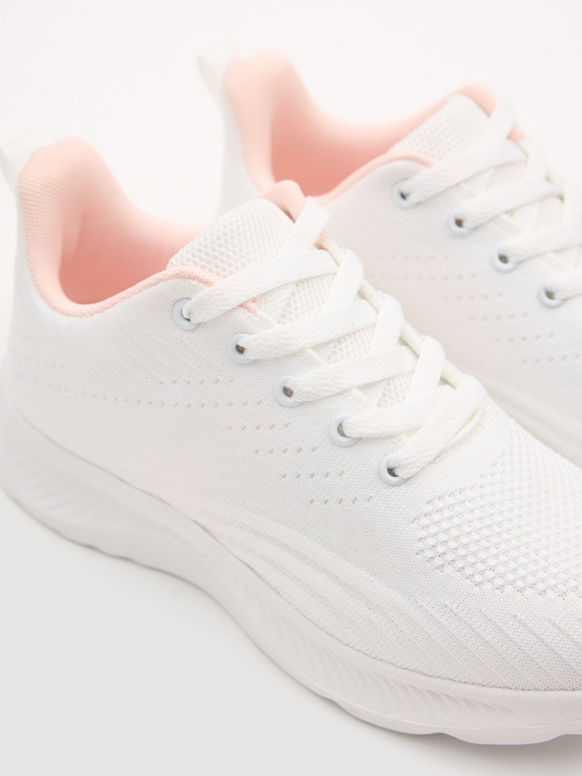 Deportiva polipiel con cremallera blanco vista detalle