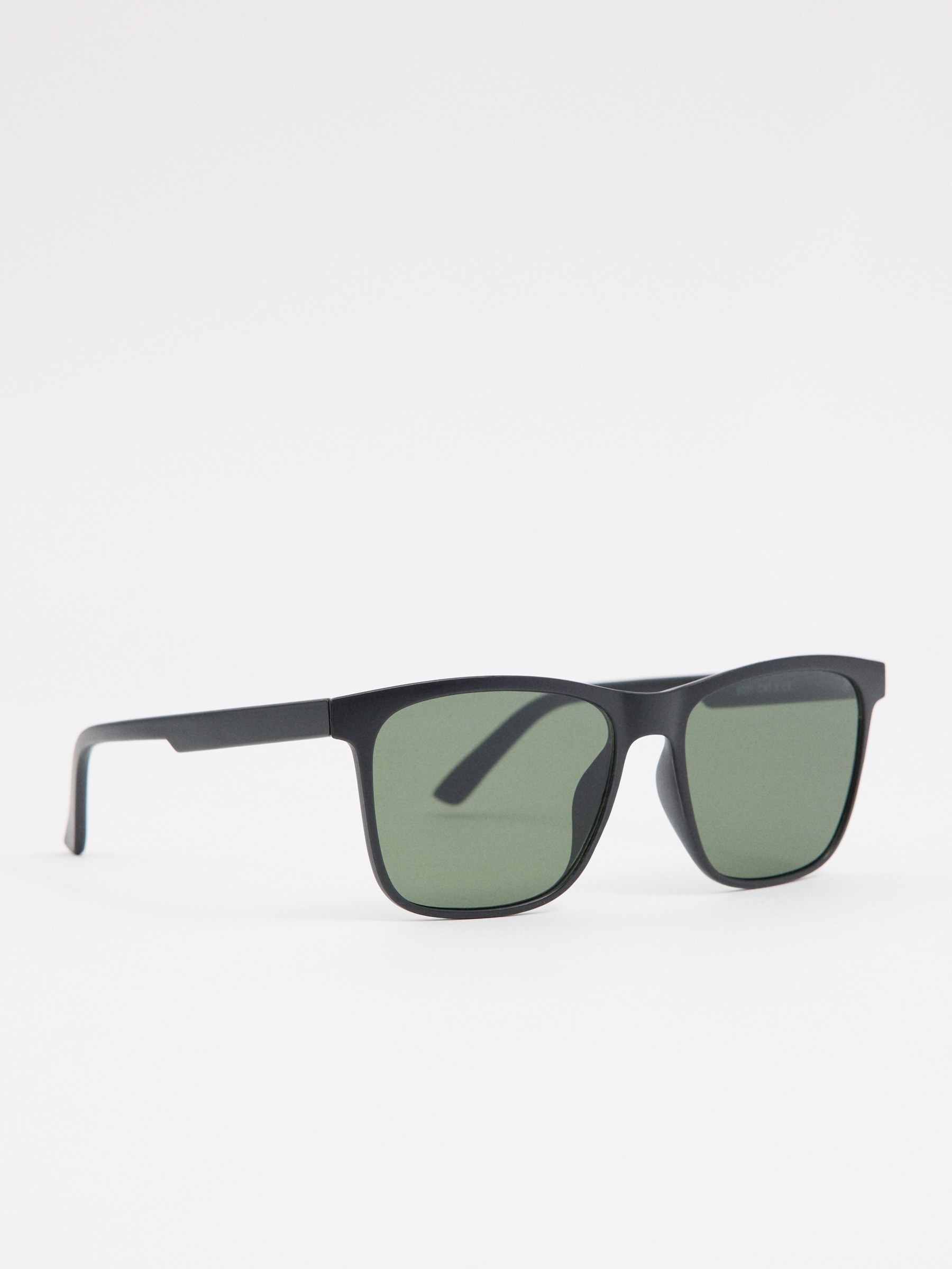 Square frame sunglasses black