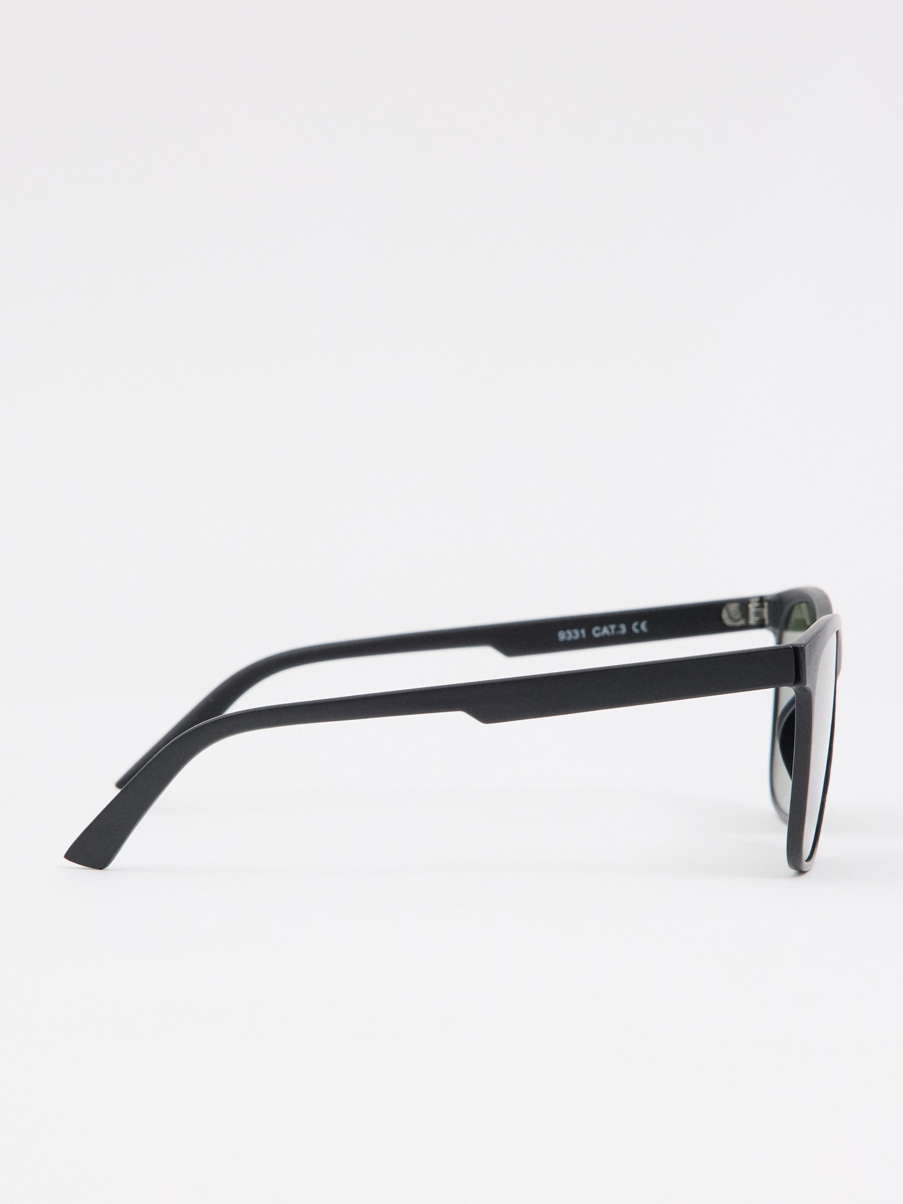 Square frame sunglasses black